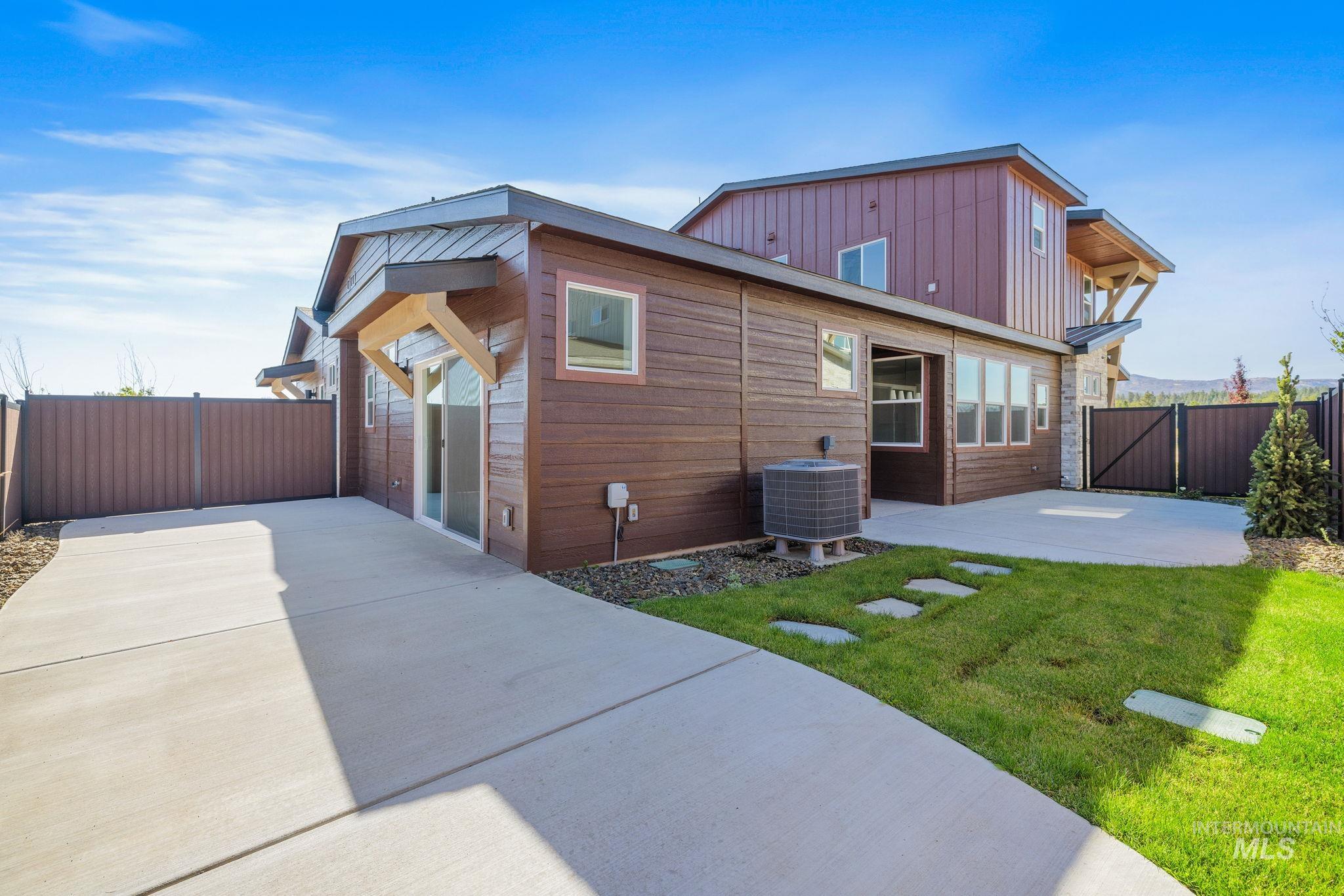24 Bridger St Property Photo 32