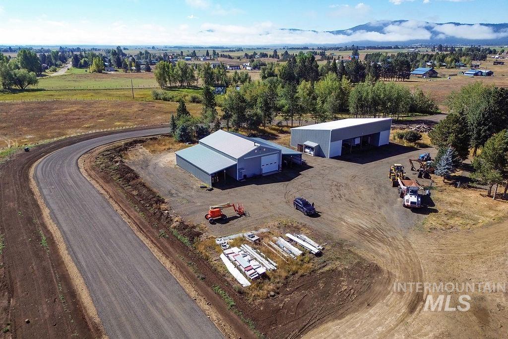 14021 Highway 55 Property Photo 32