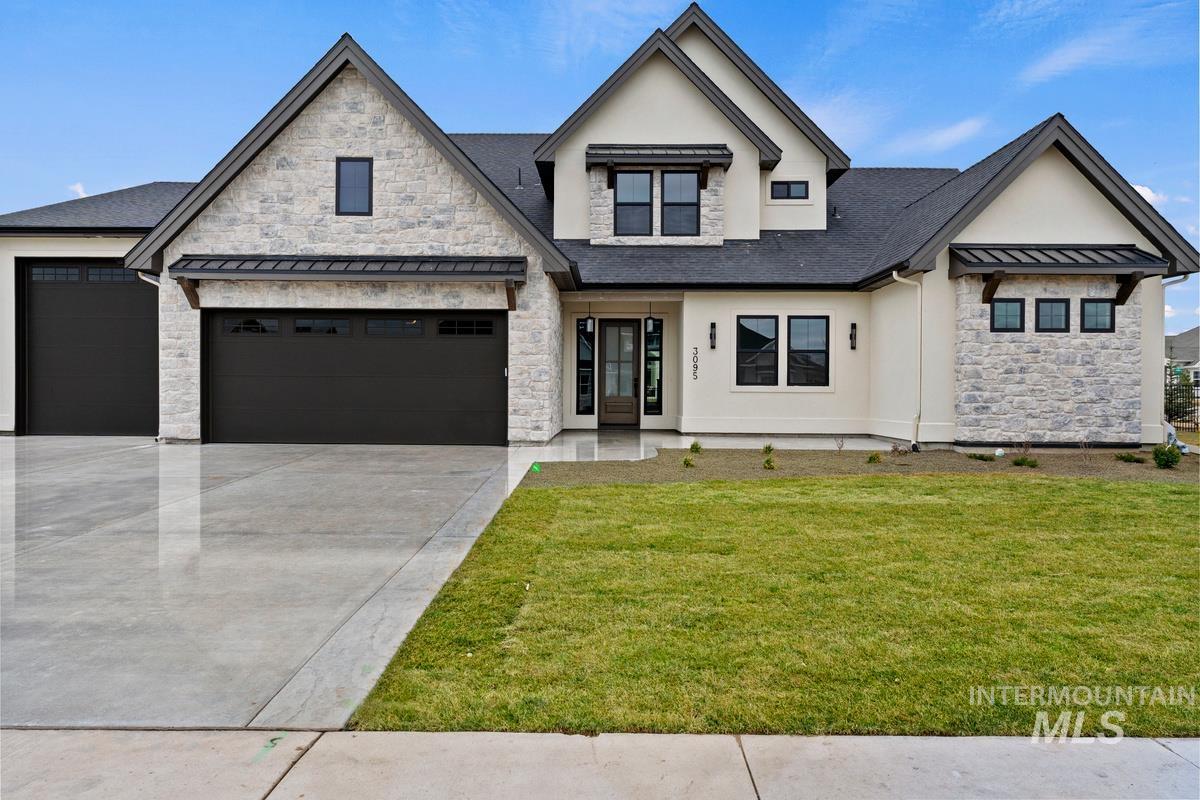 3095 N Wingspan Way Property Photo