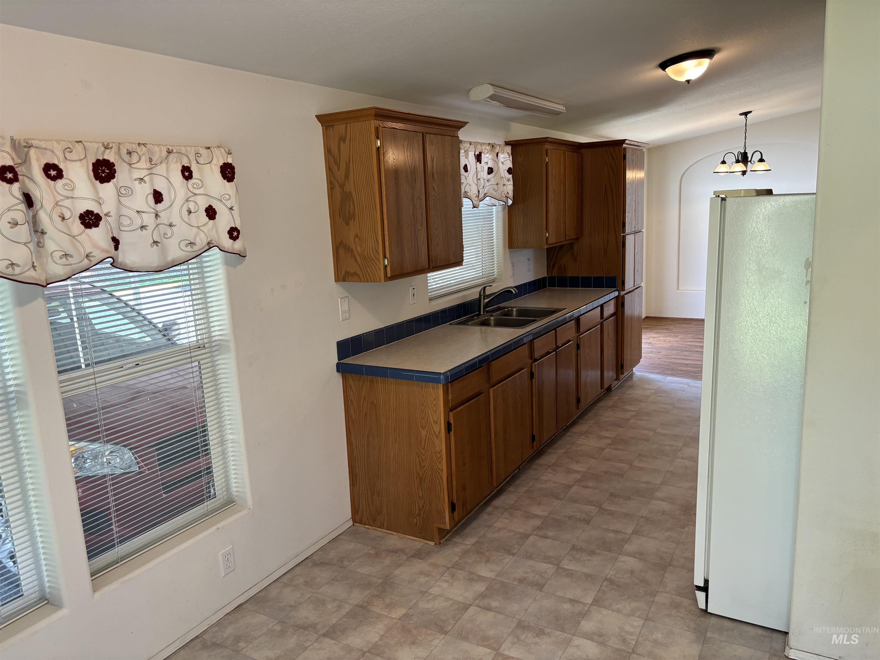 1824 Spring Canyon Lane Property Photo 2