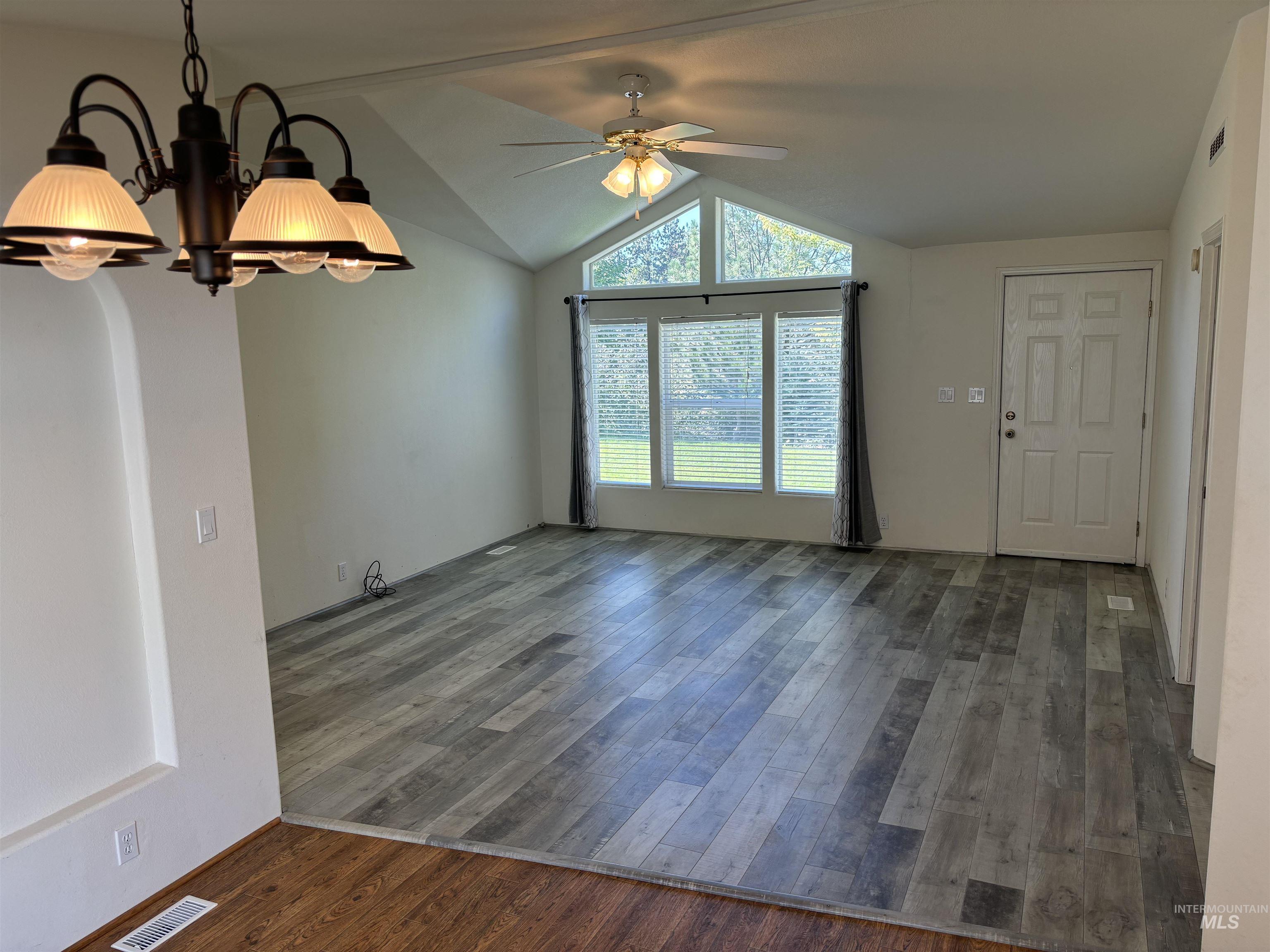 1824 Spring Canyon Lane Property Photo 5