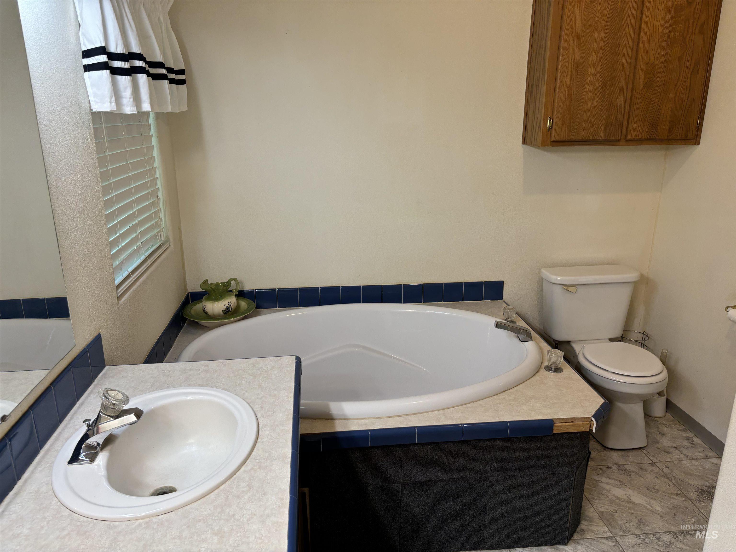 1824 Spring Canyon Lane Property Photo 11