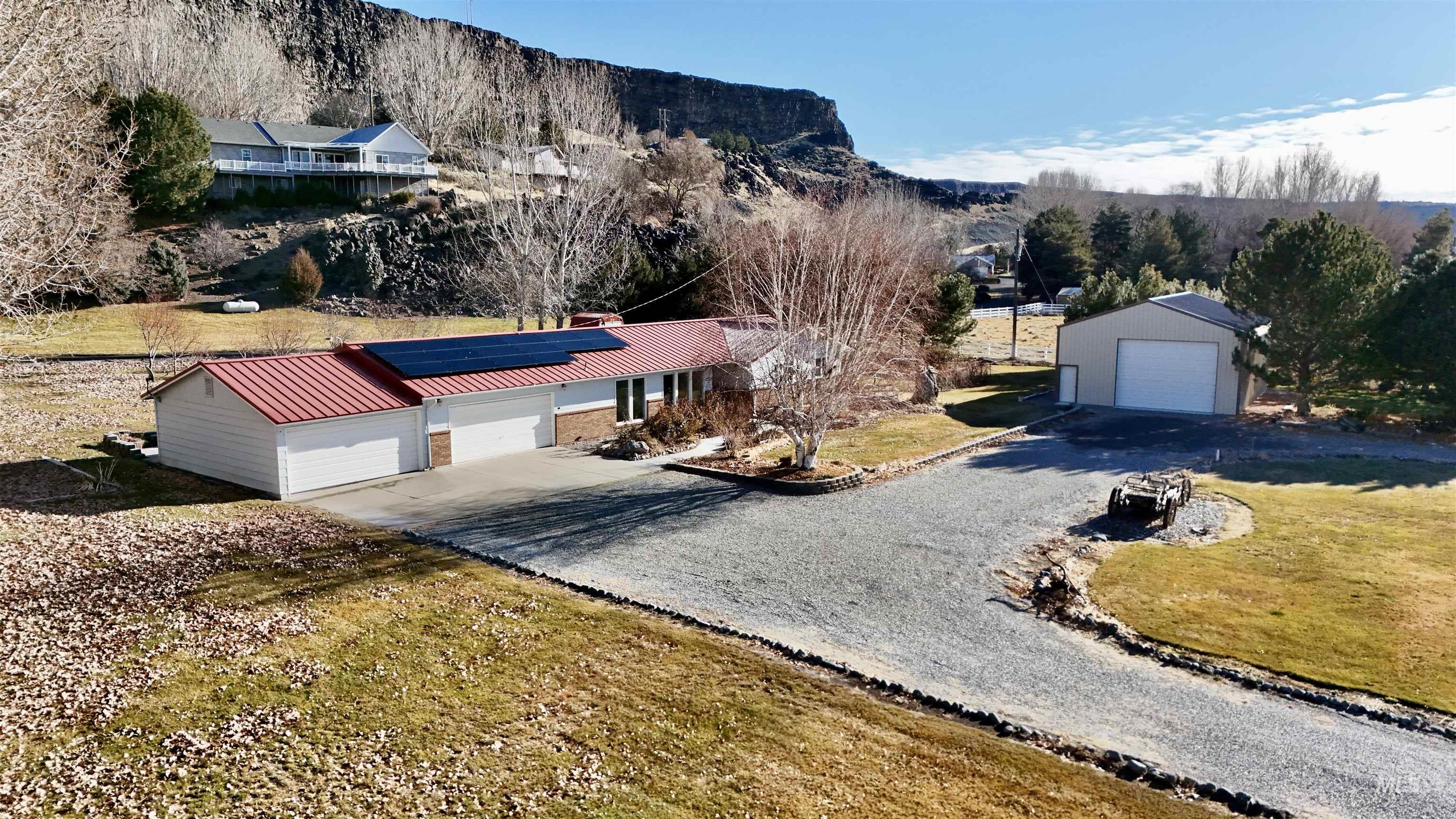 354 Aspen Dr. Property Photo 1