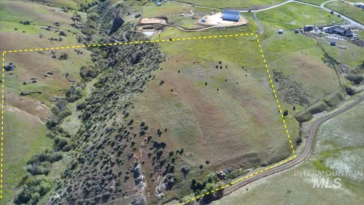 11000 Grassy Ridge Ln Property Photo 3