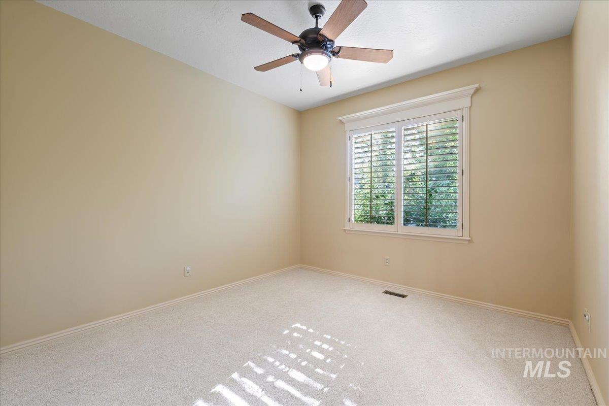 873 N Woodvalley Place Property Photo 33