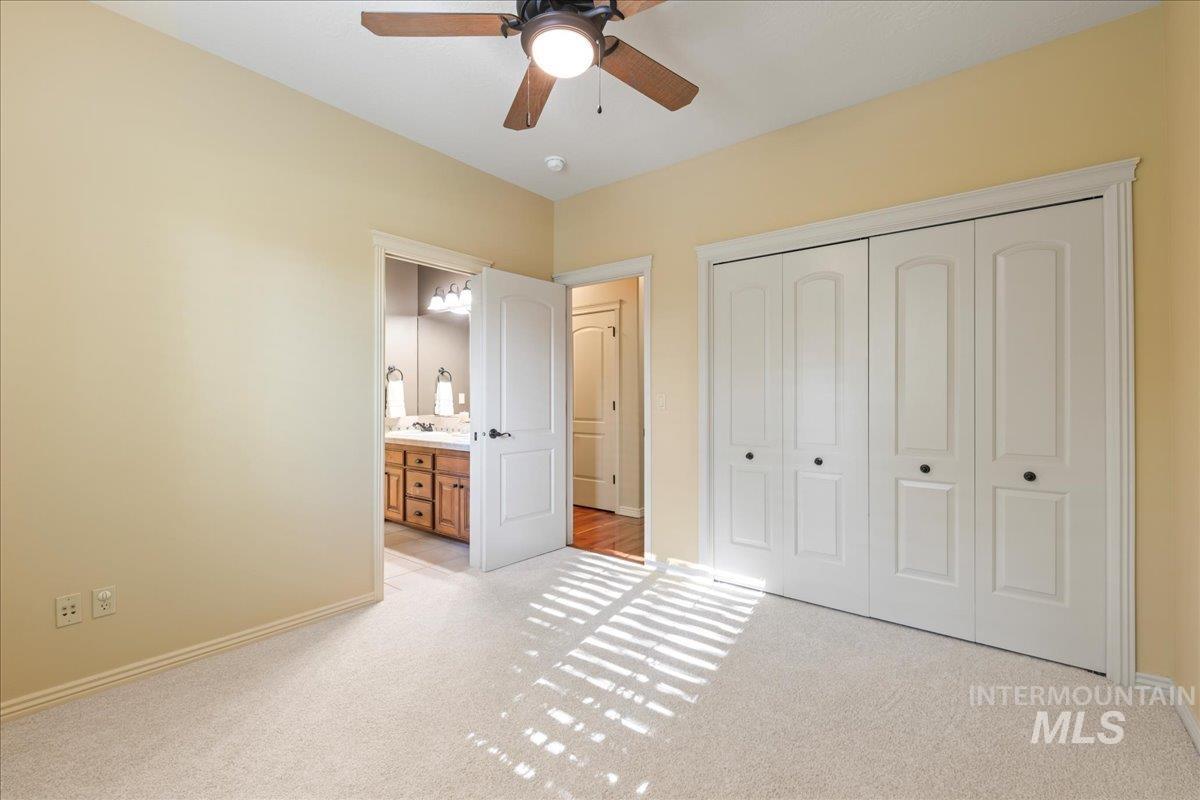 873 N Woodvalley Place Property Photo 35