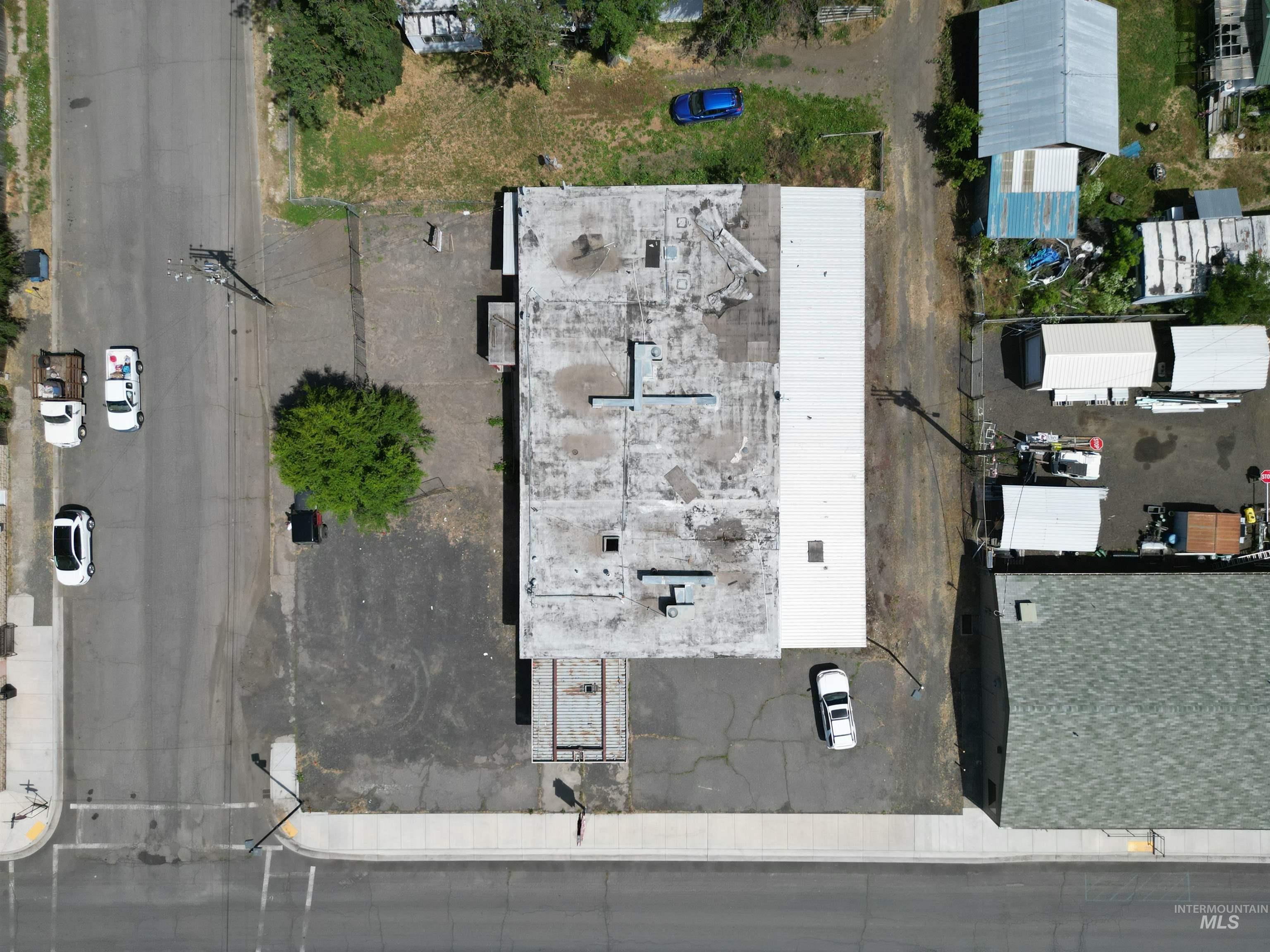 305 S Main Property Photo 21
