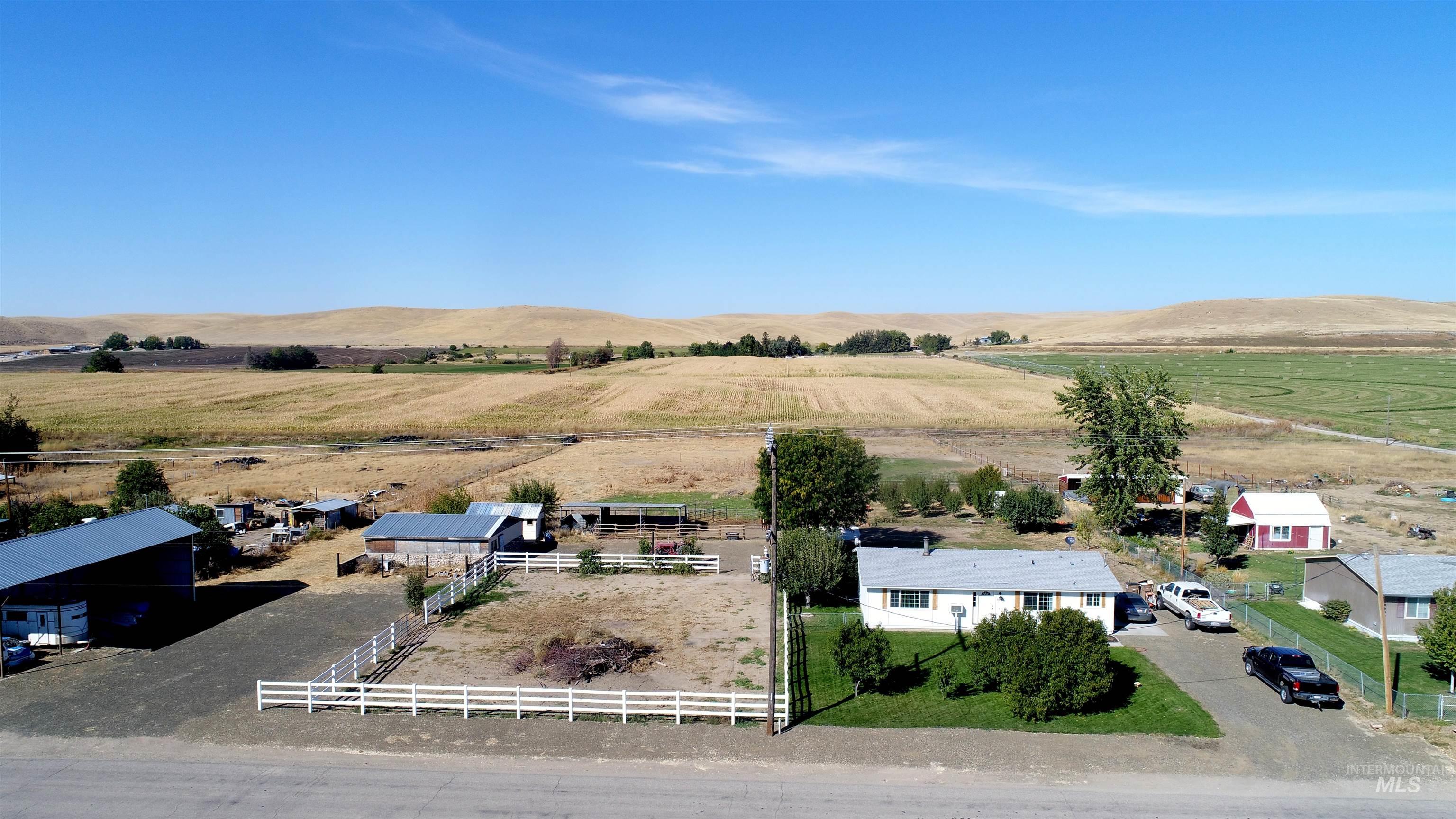 5654 Hillview Rd. Property Photo 1