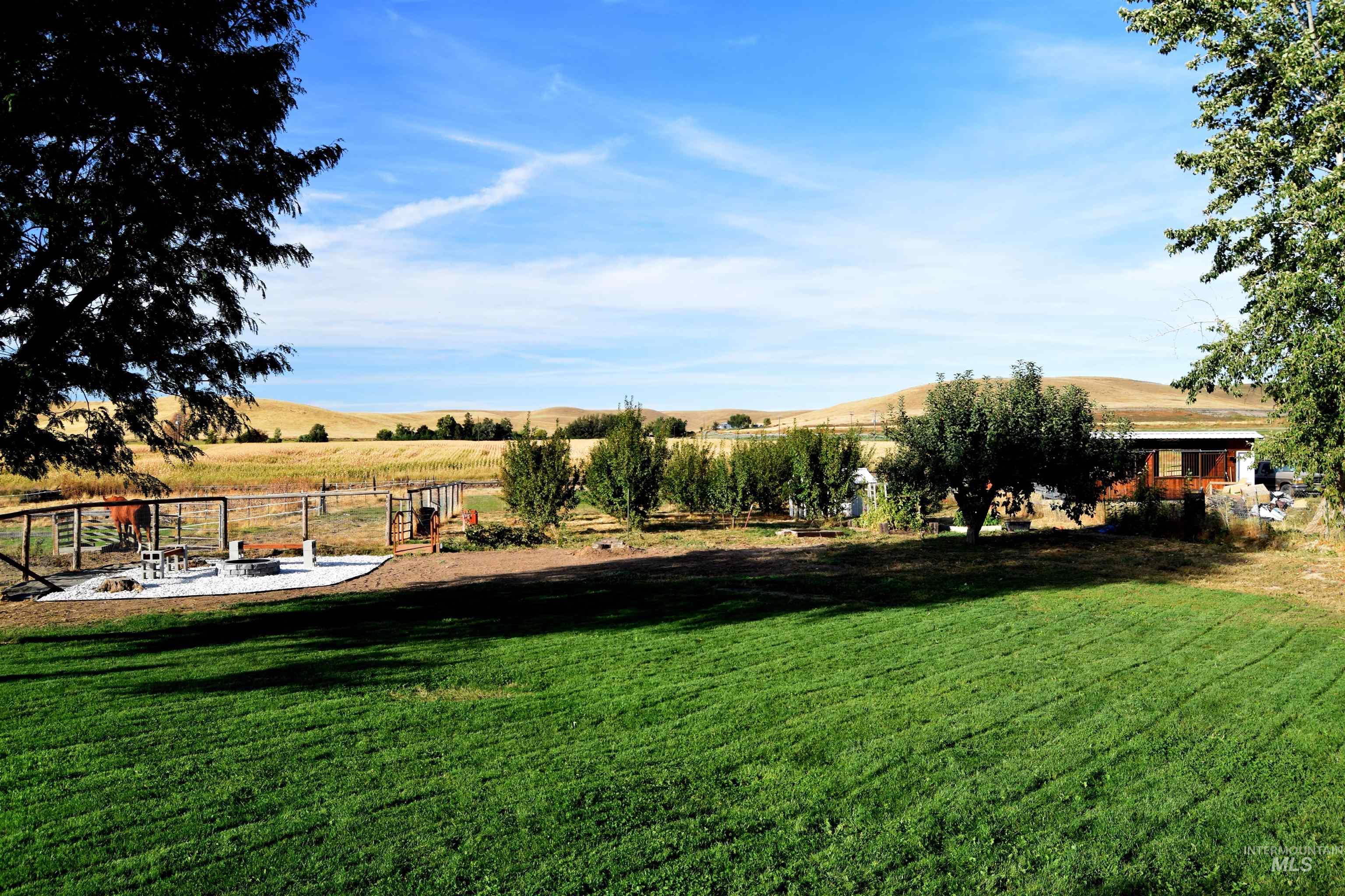 5654 Hillview Rd. Property Photo 6