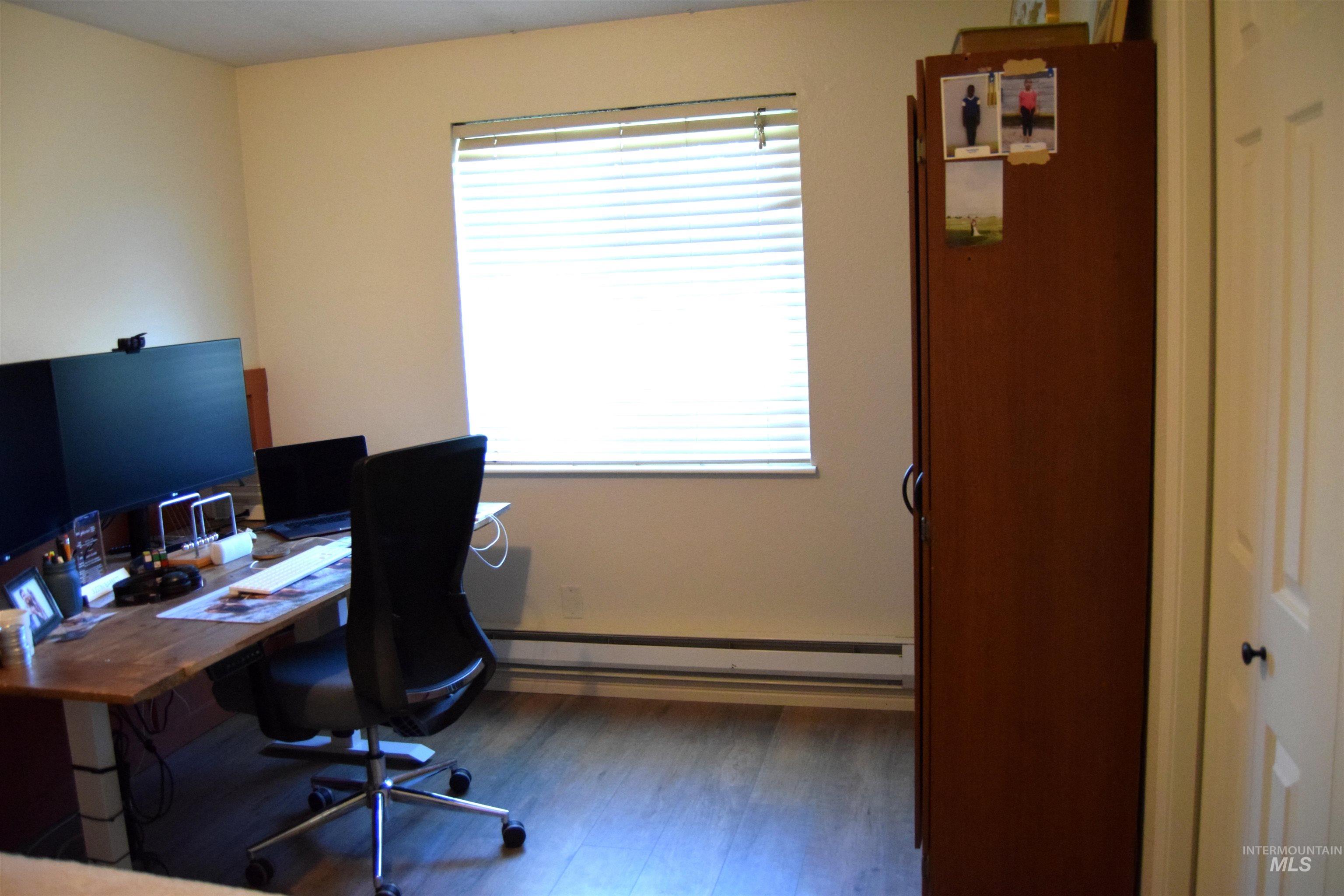 5654 Hillview Rd. Property Photo 16