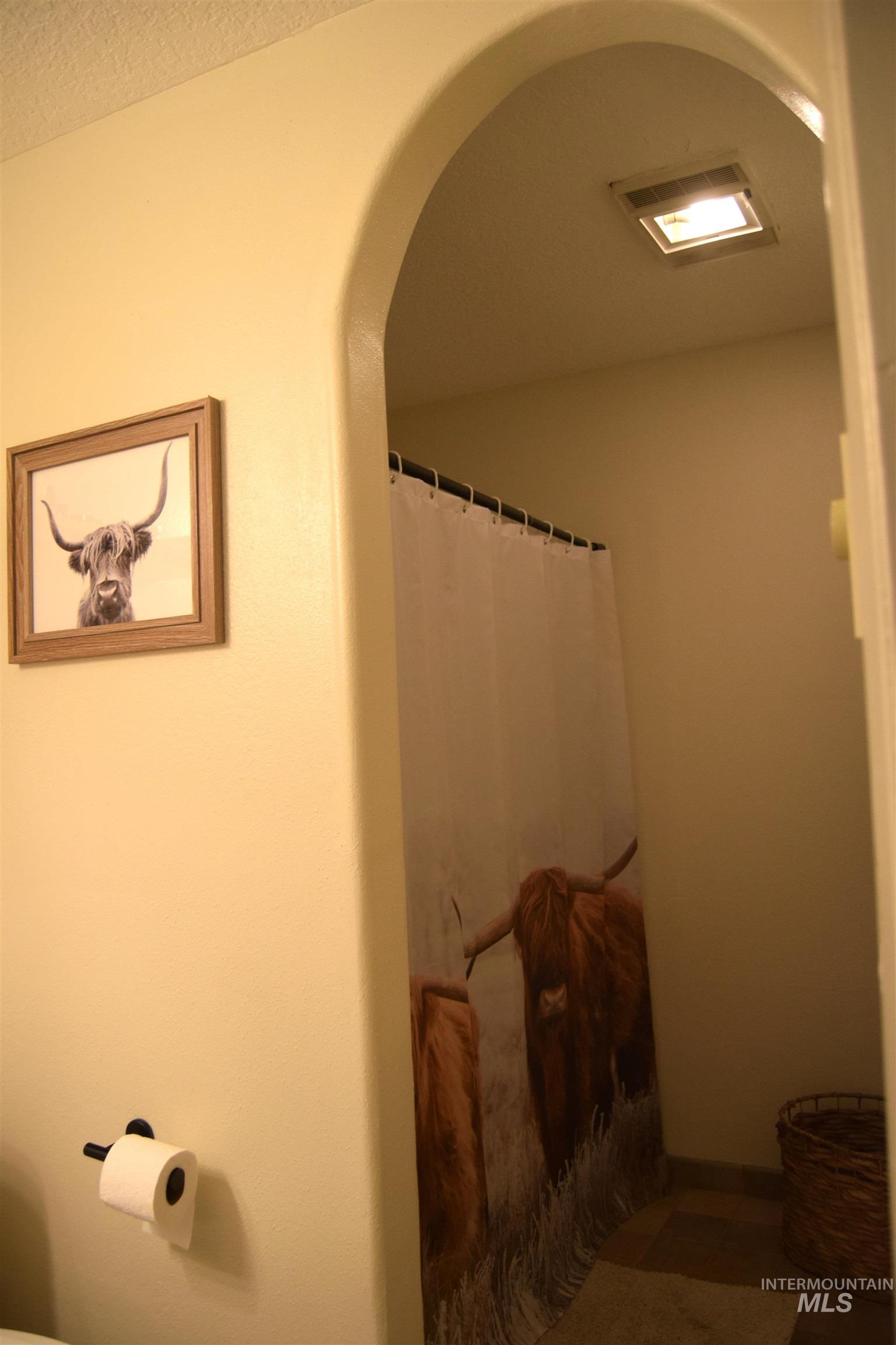 5654 Hillview Rd. Property Photo 19