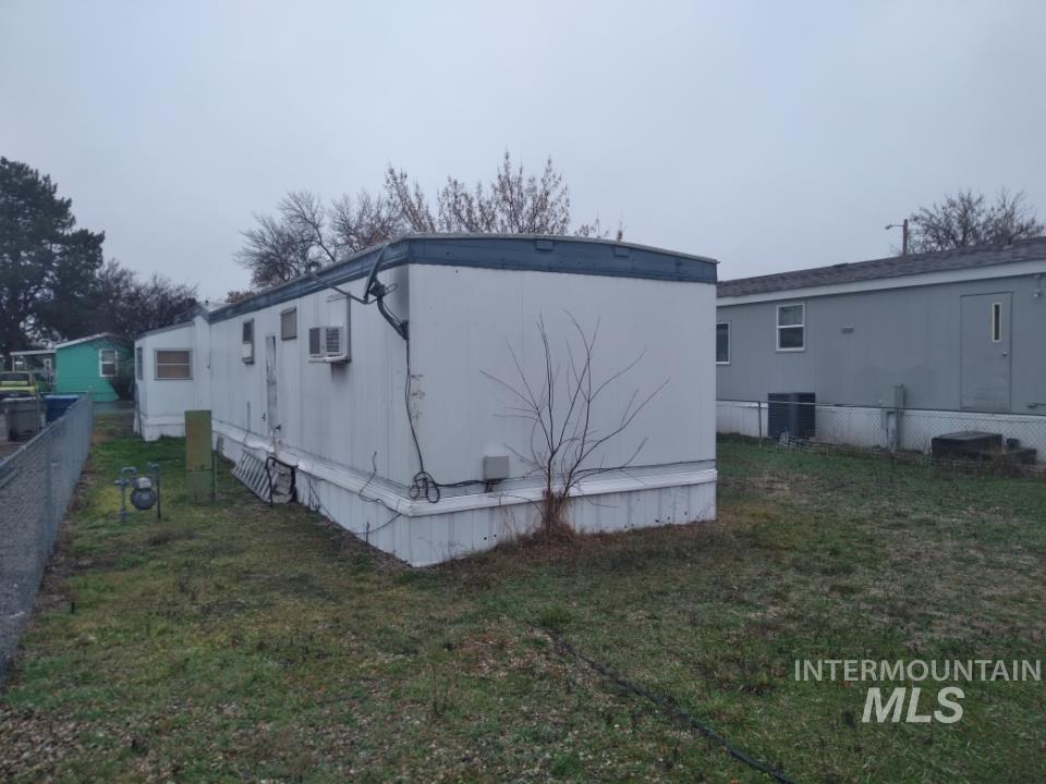 1420 N Oakwood Property Photo 3