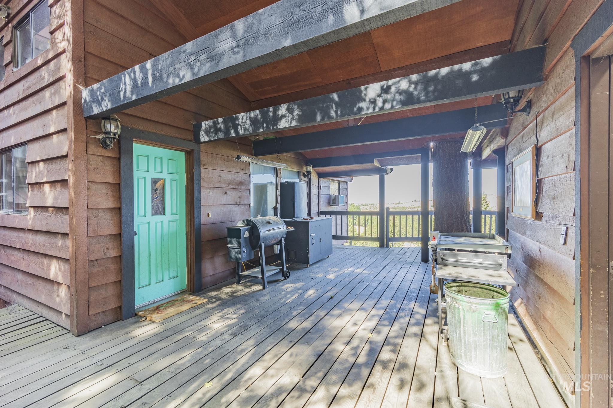 267 Black Tail Lane Property Photo 9
