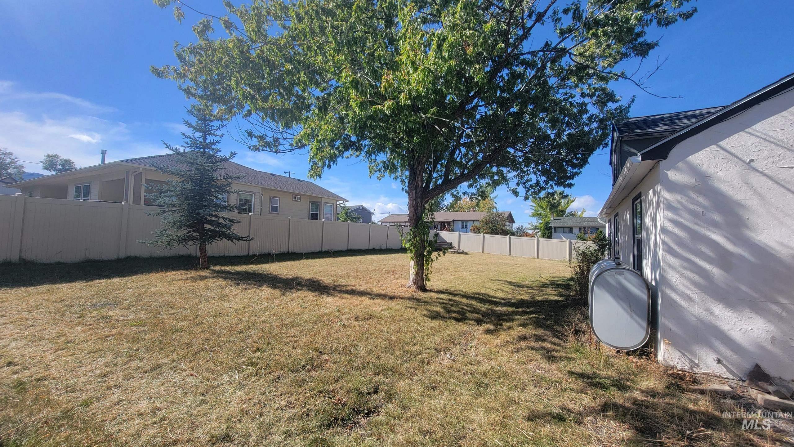 824 Elk Street Property Photo 5