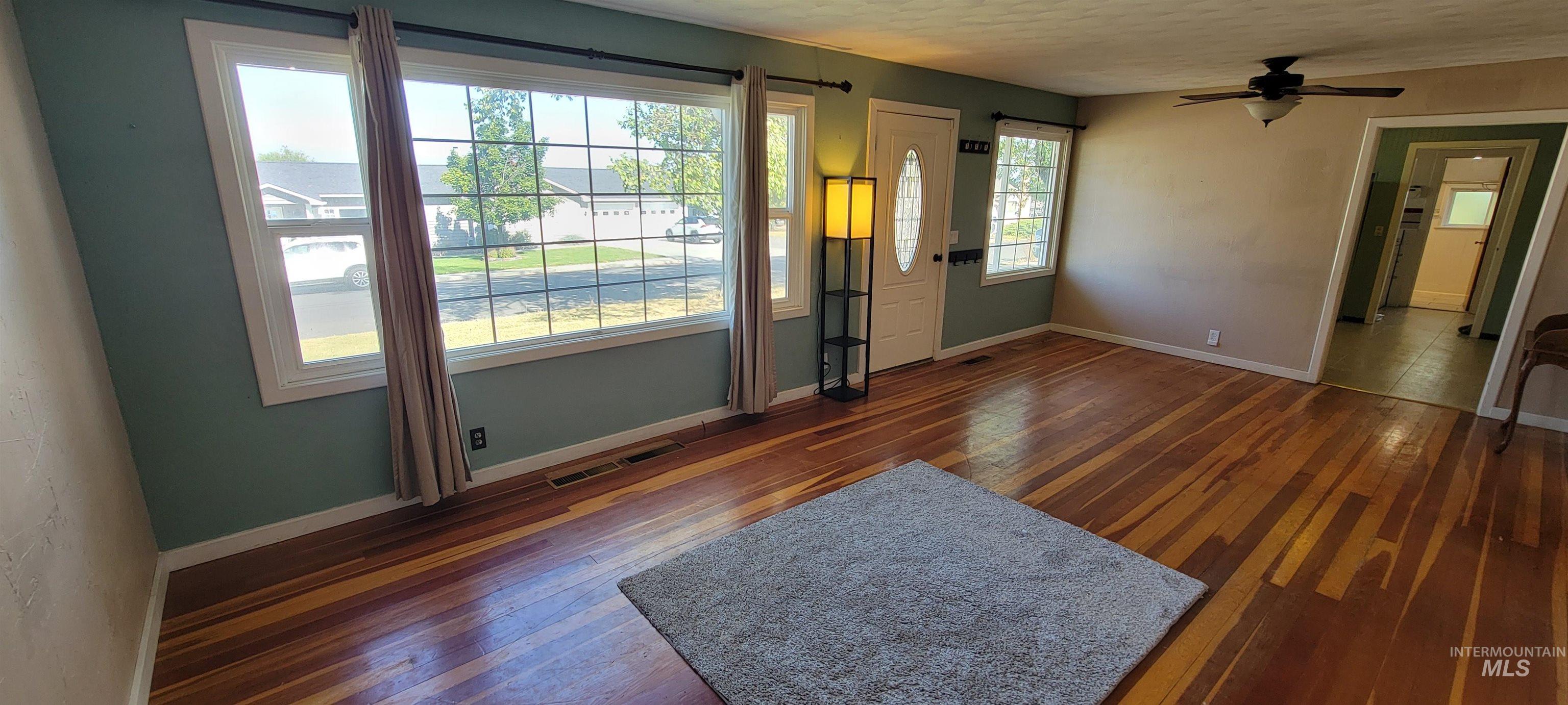 824 Elk Street Property Photo 7