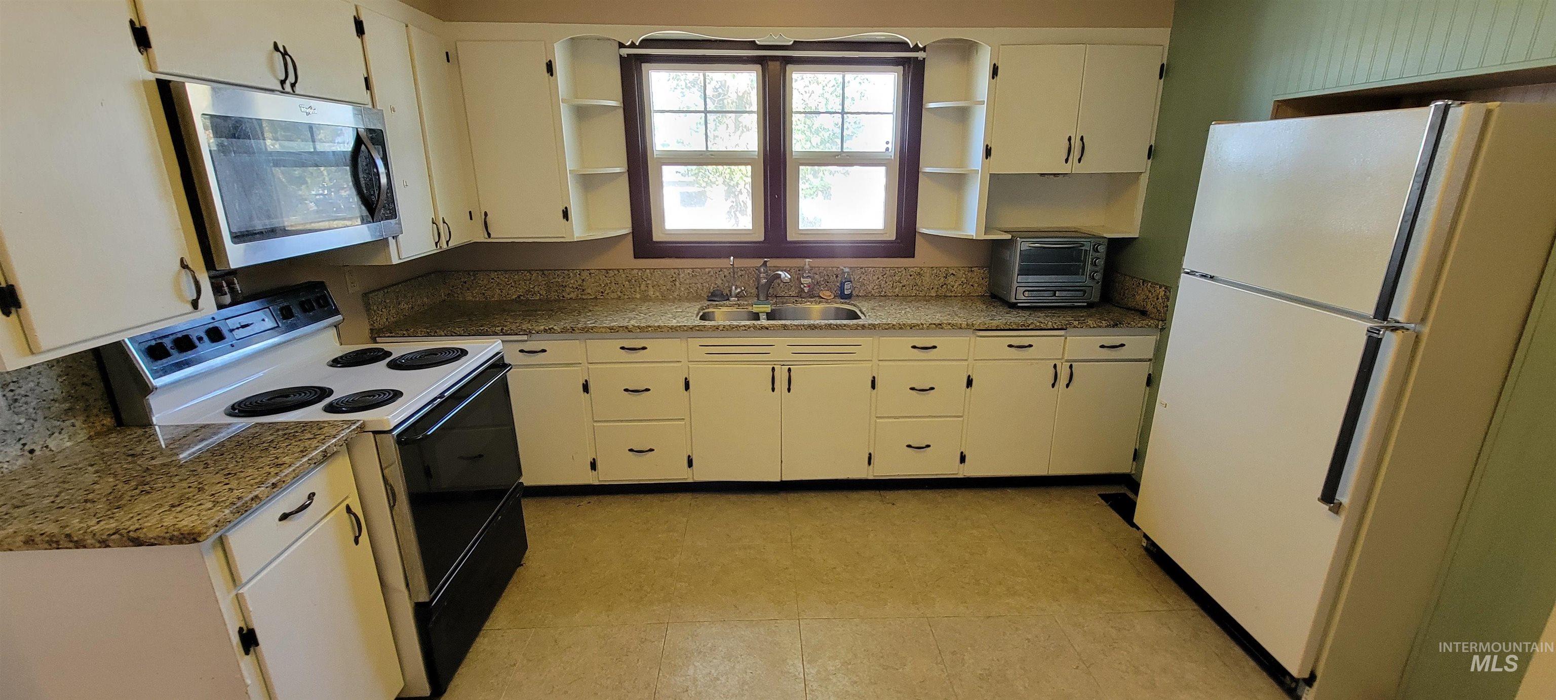 824 Elk Street Property Photo 12