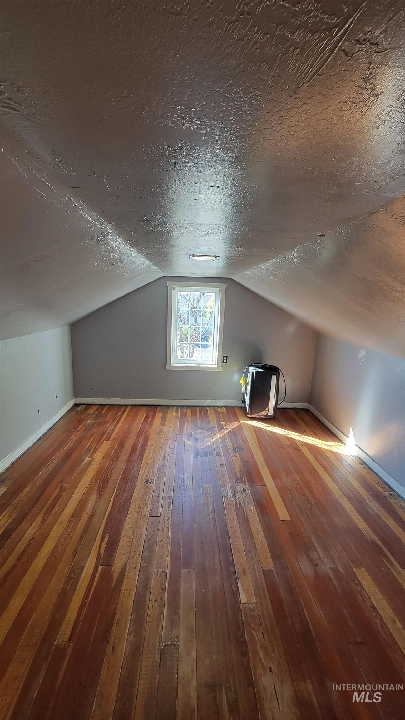 824 Elk Street Property Photo 29