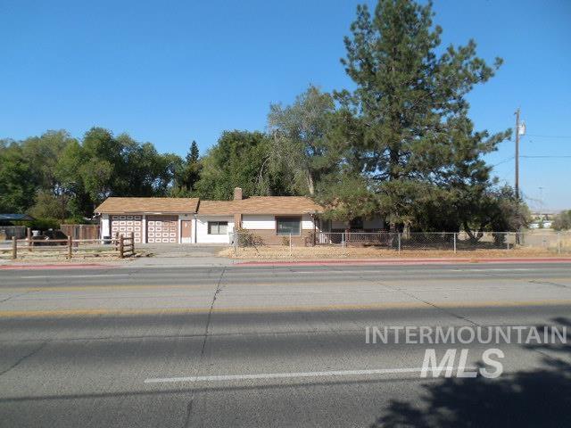 1910 American Legion Blvd Property Photo