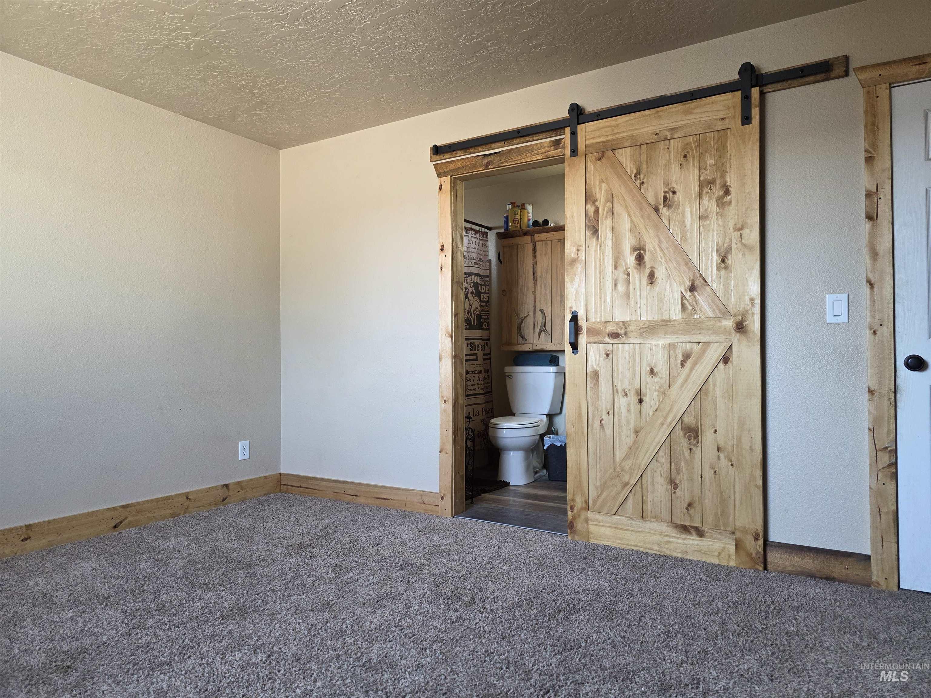 9221 Brill Road Property Photo 12
