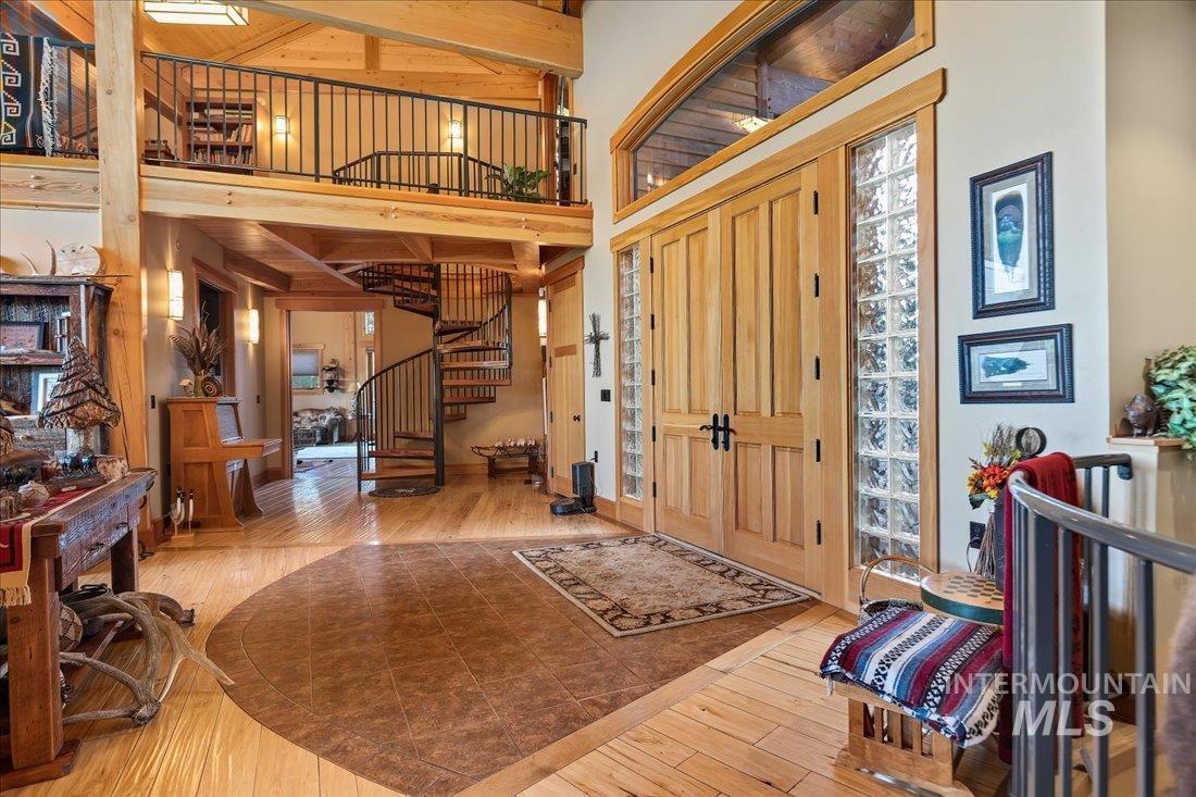 62924 Wolf Creek Ln Property Photo 10