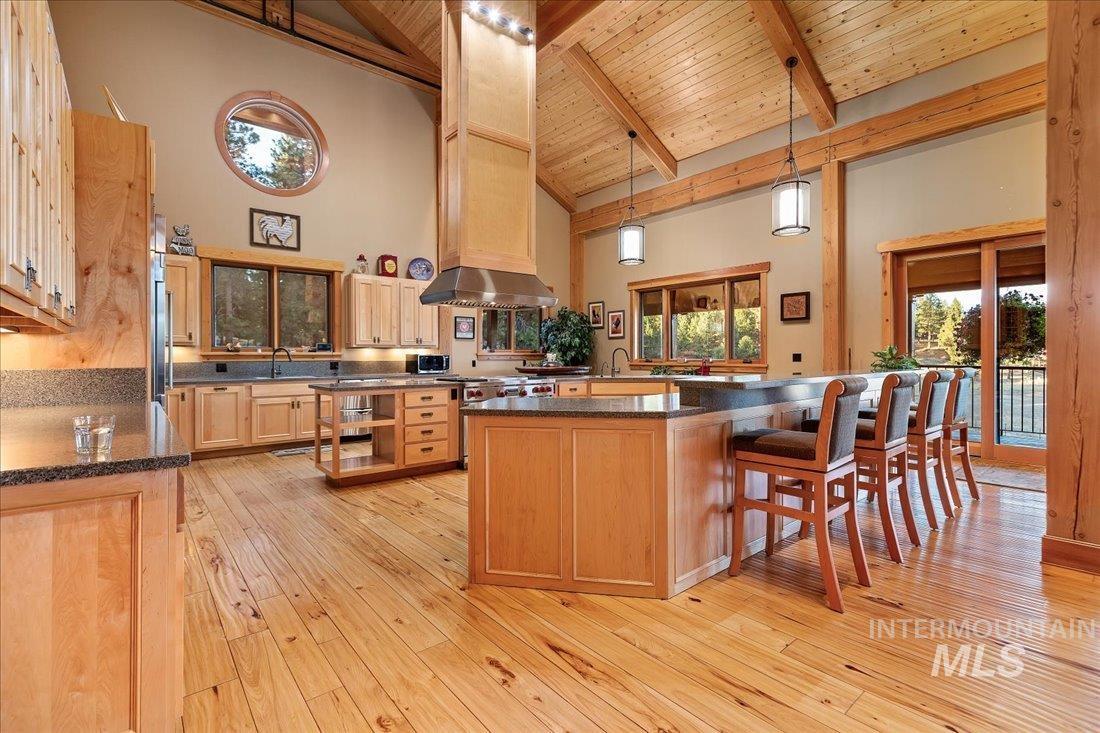 62924 Wolf Creek Ln Property Photo 11