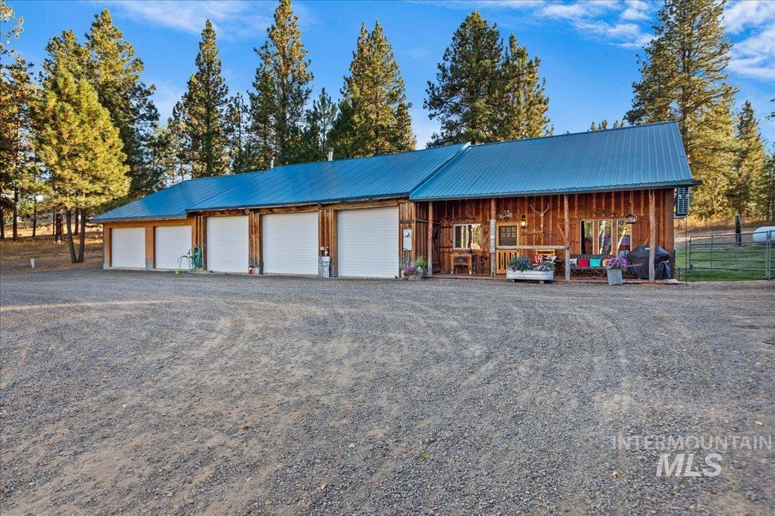 62924 Wolf Creek Ln Property Photo 33