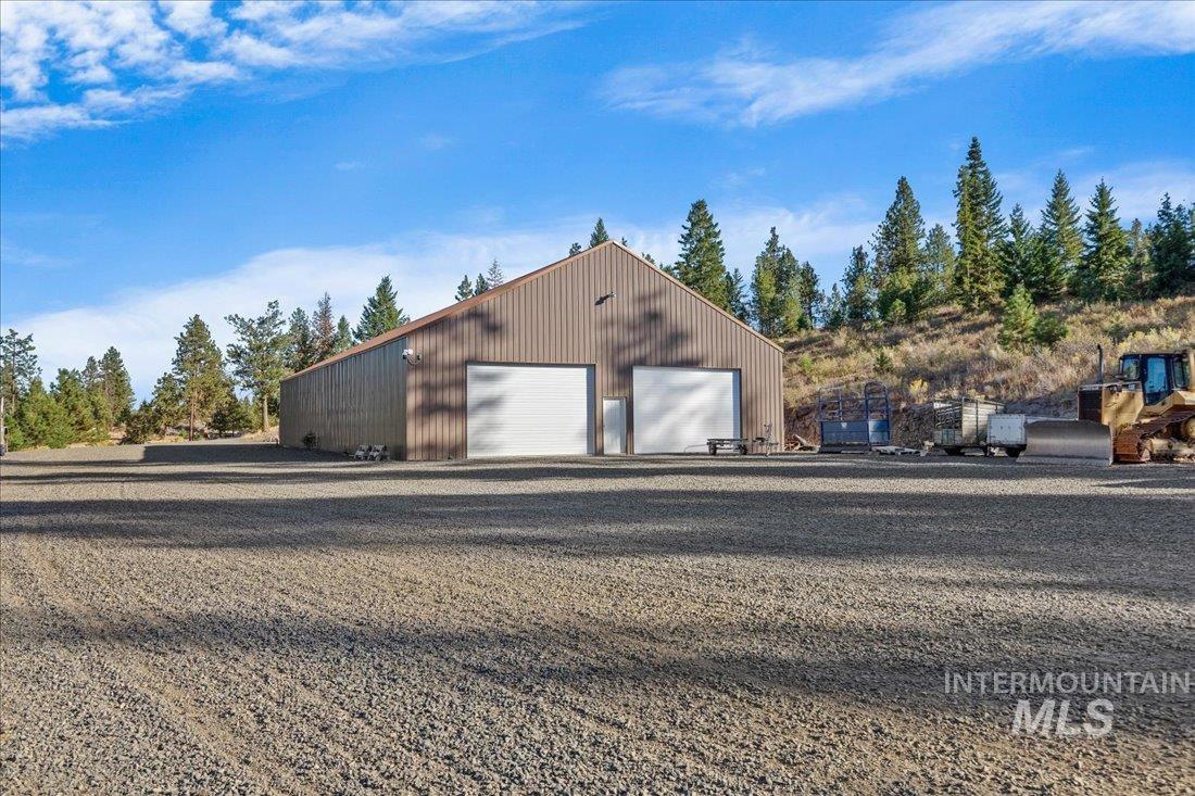 62924 Wolf Creek Ln Property Photo 38