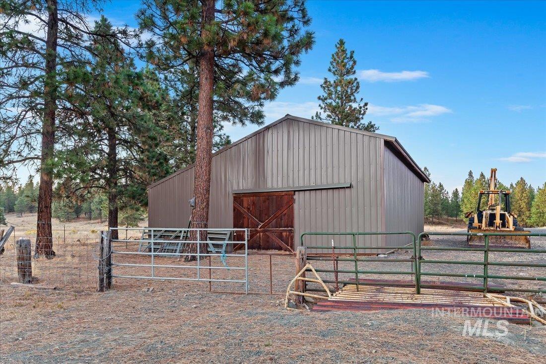 62924 Wolf Creek Ln Property Photo 42