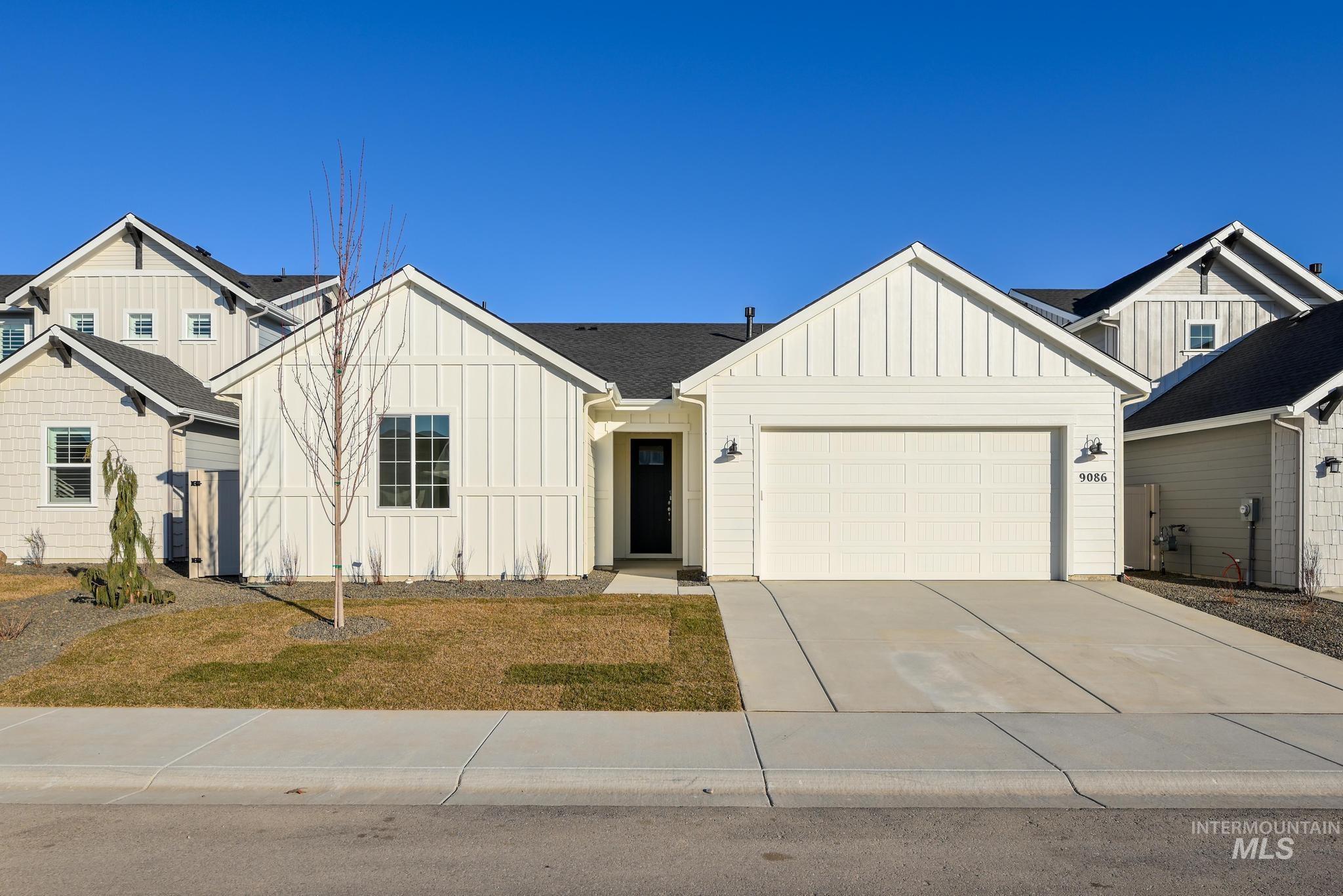 9086 W Snow Wolf Dr Property Photo 1