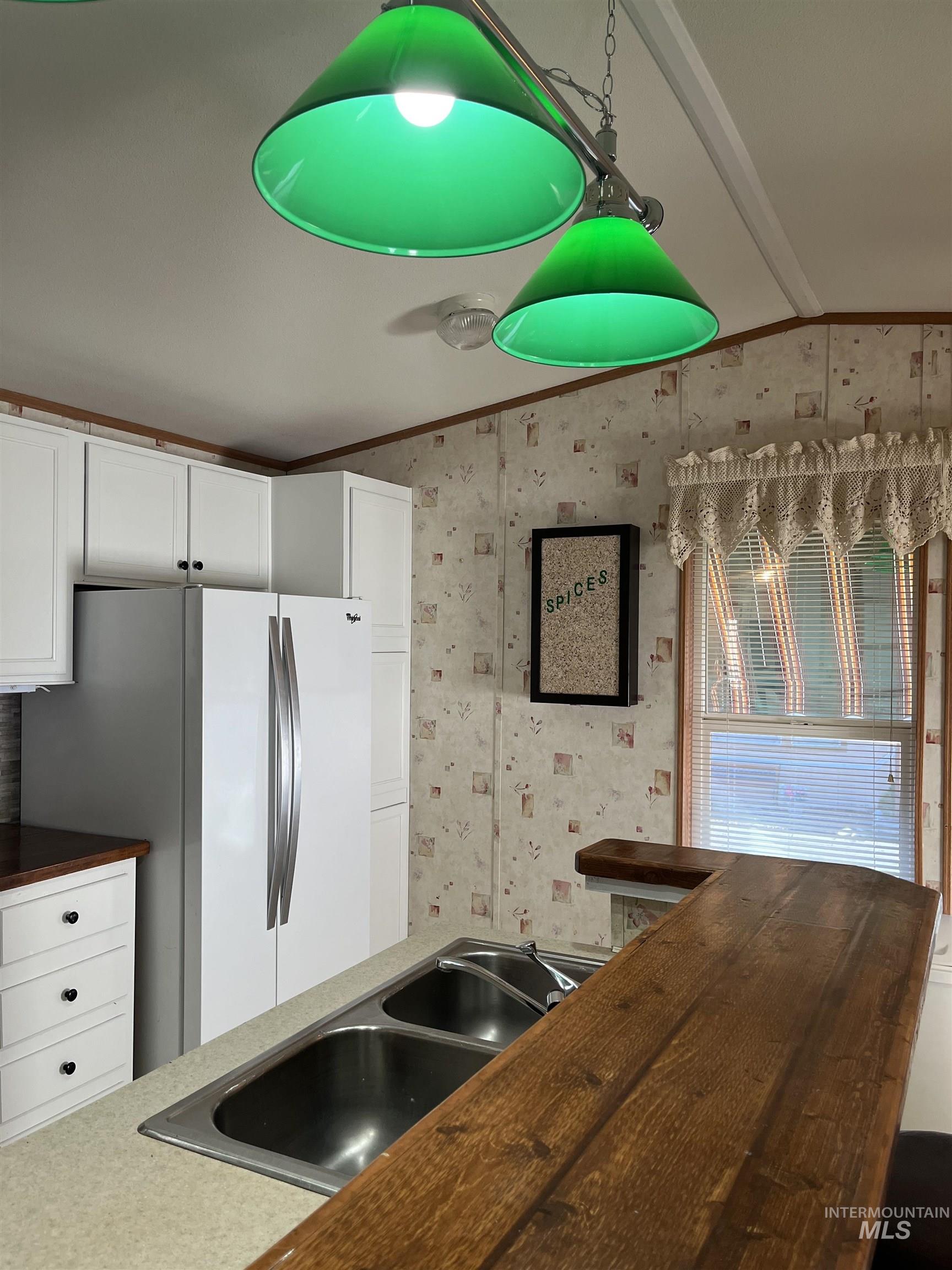7822 W Manassas Lane Property Photo 6