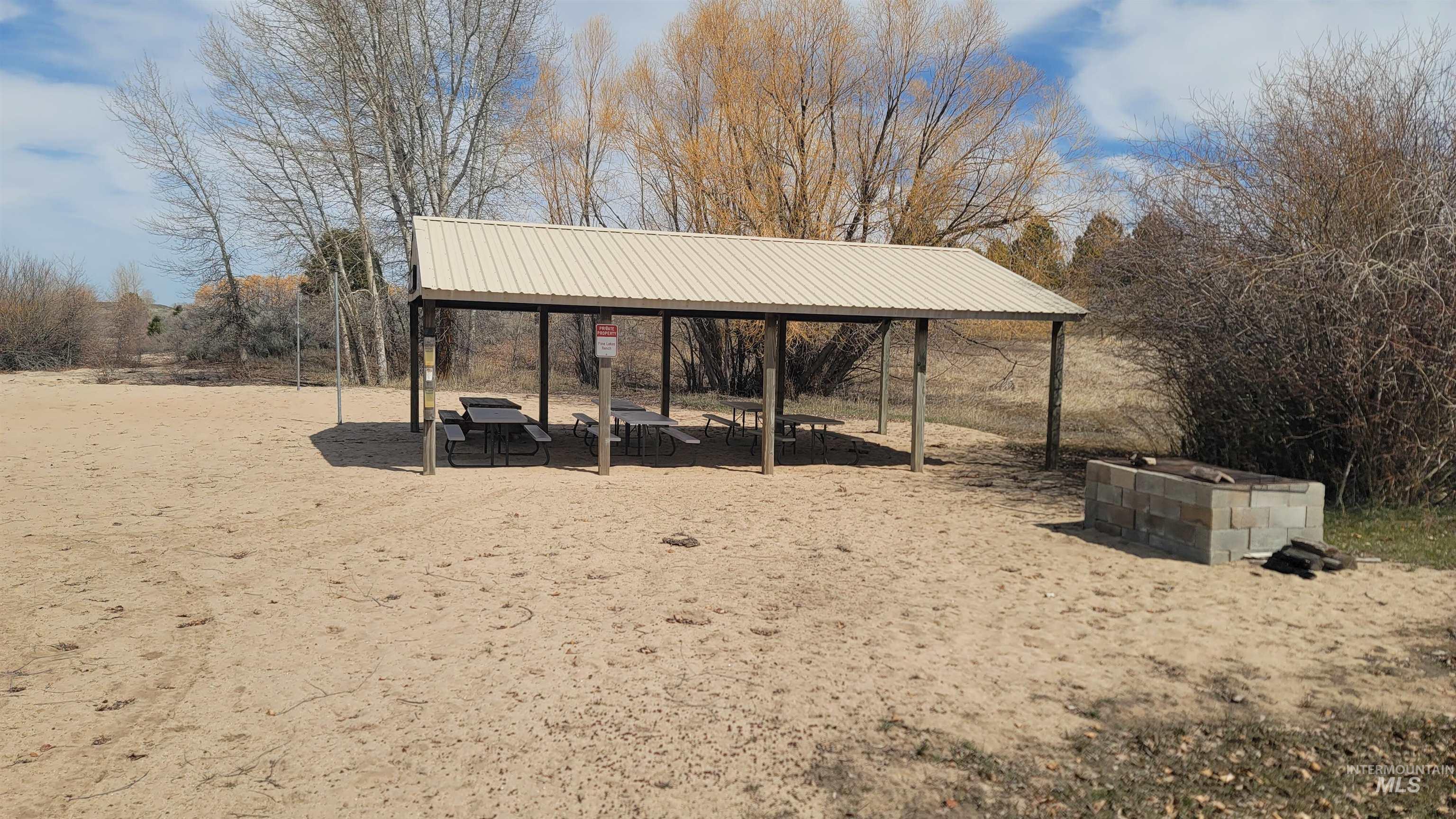 1483 Pine Lakes Ranch Rd Property Photo 5