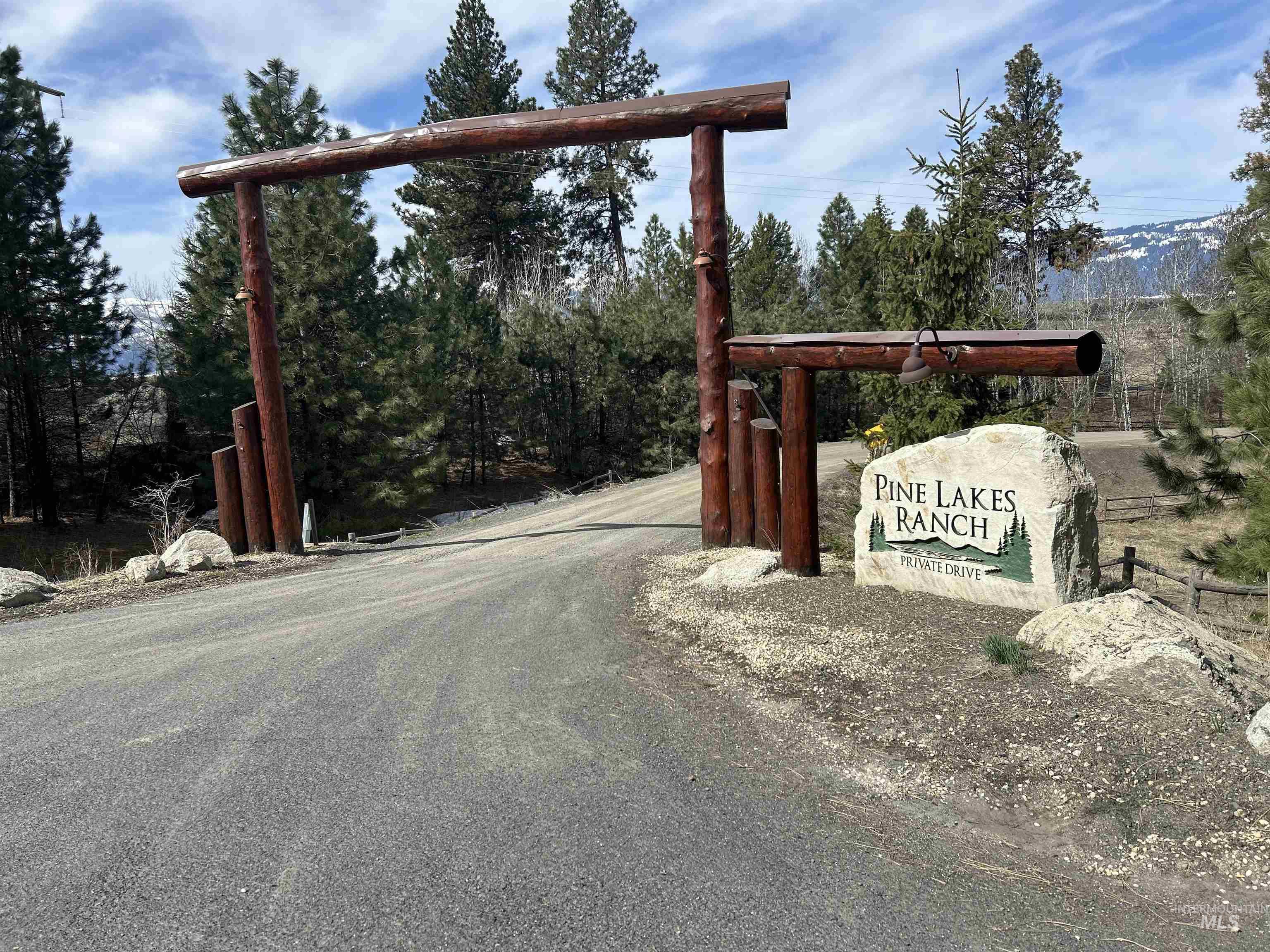 1483 Pine Lakes Ranch Rd Property Photo 14