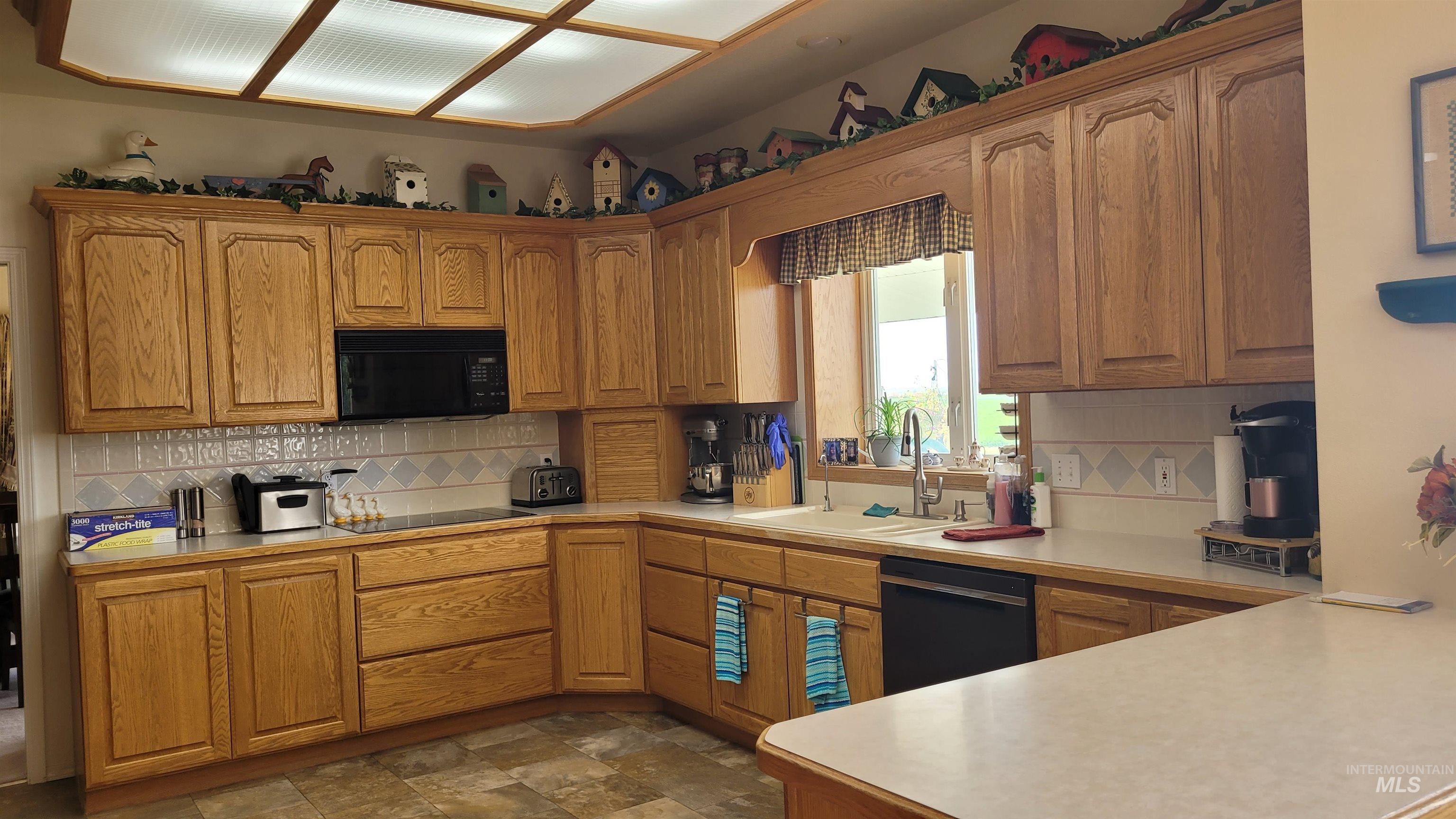 426 S 750 W Property Photo 28