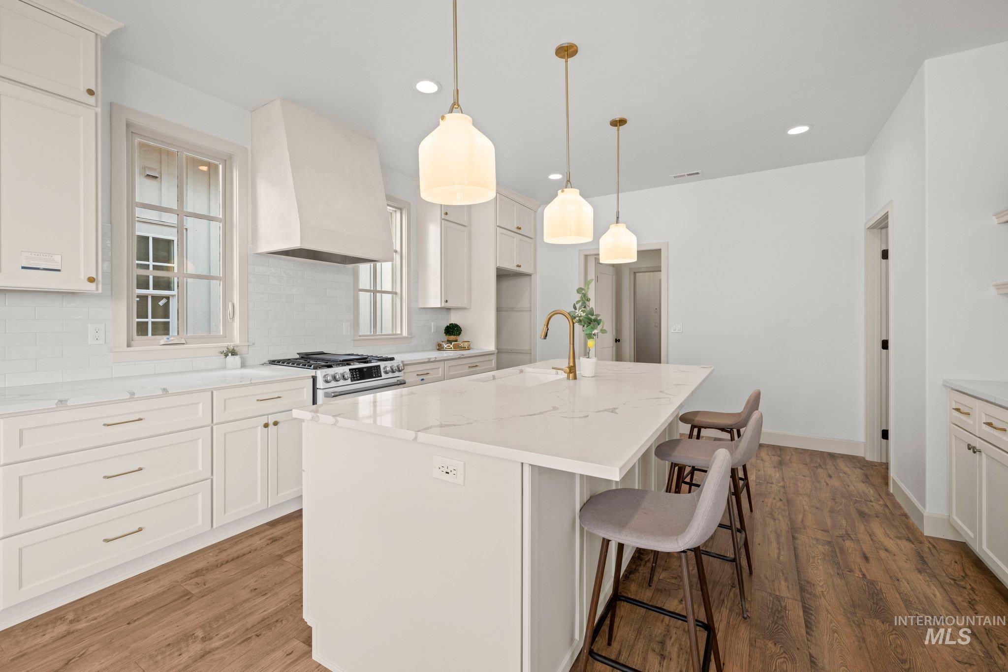 1544 Picotee Circle Property Photo 6