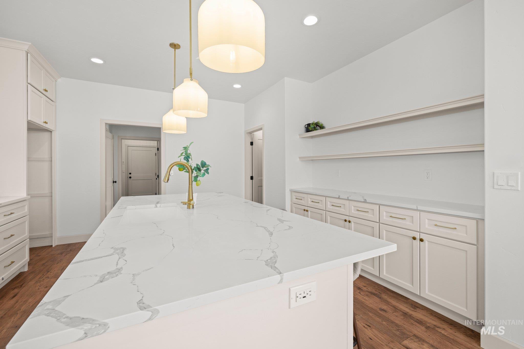 1544 Picotee Circle Property Photo 8