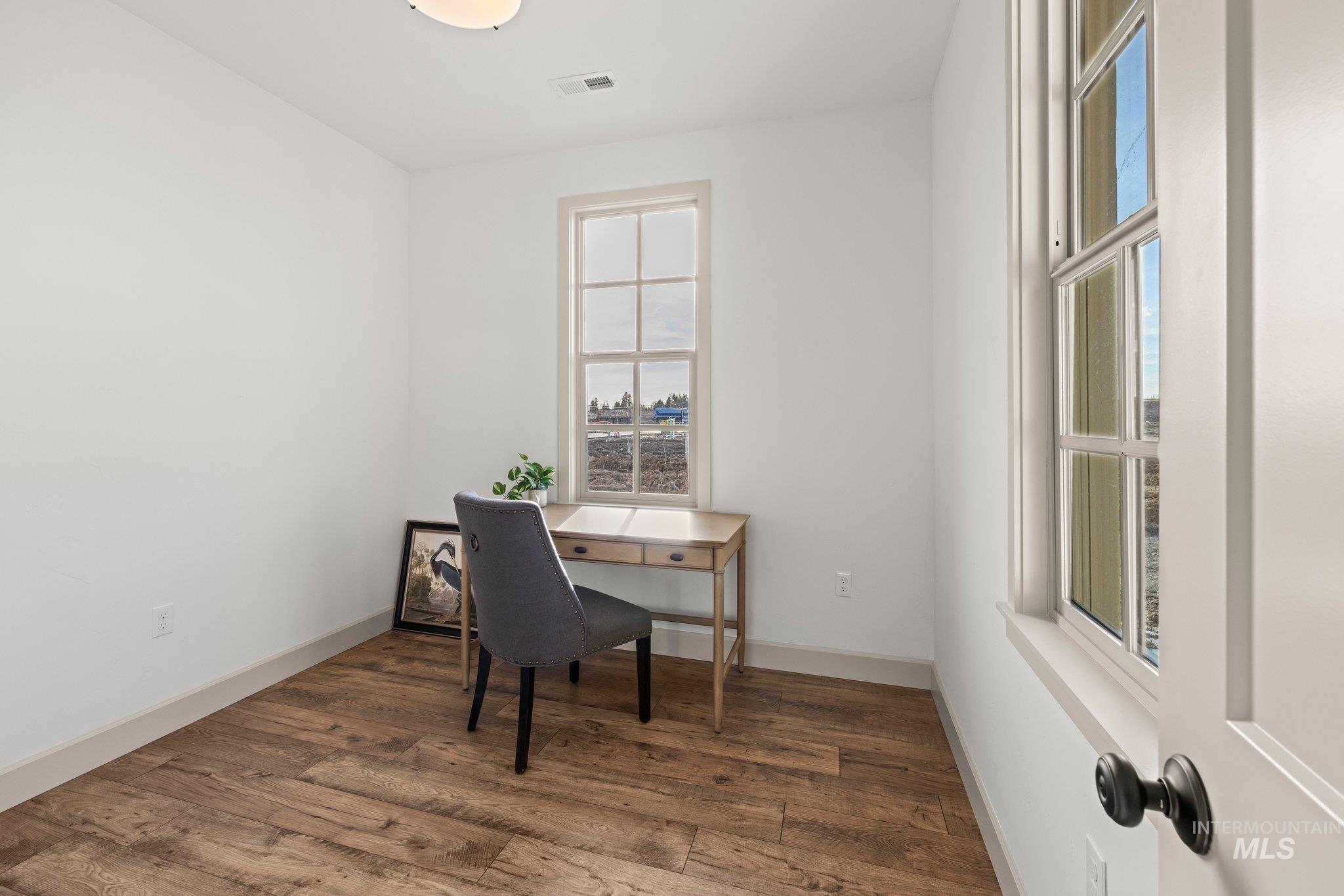 1544 Picotee Circle Property Photo 9