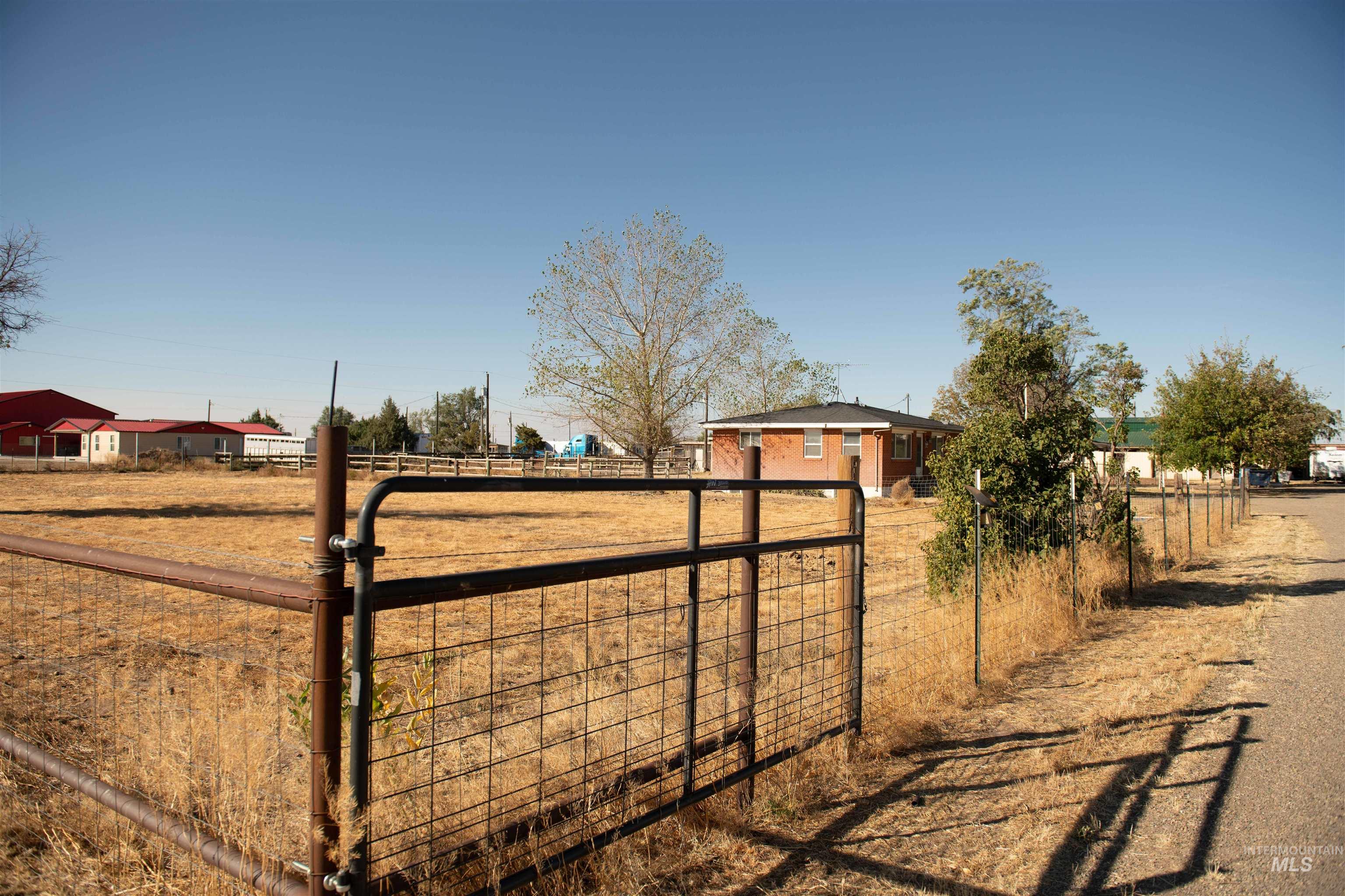 1325 Hwy 51 Property Photo 6