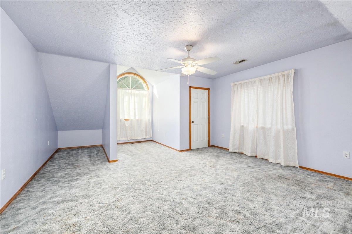 880 W Main Street Property Photo 17