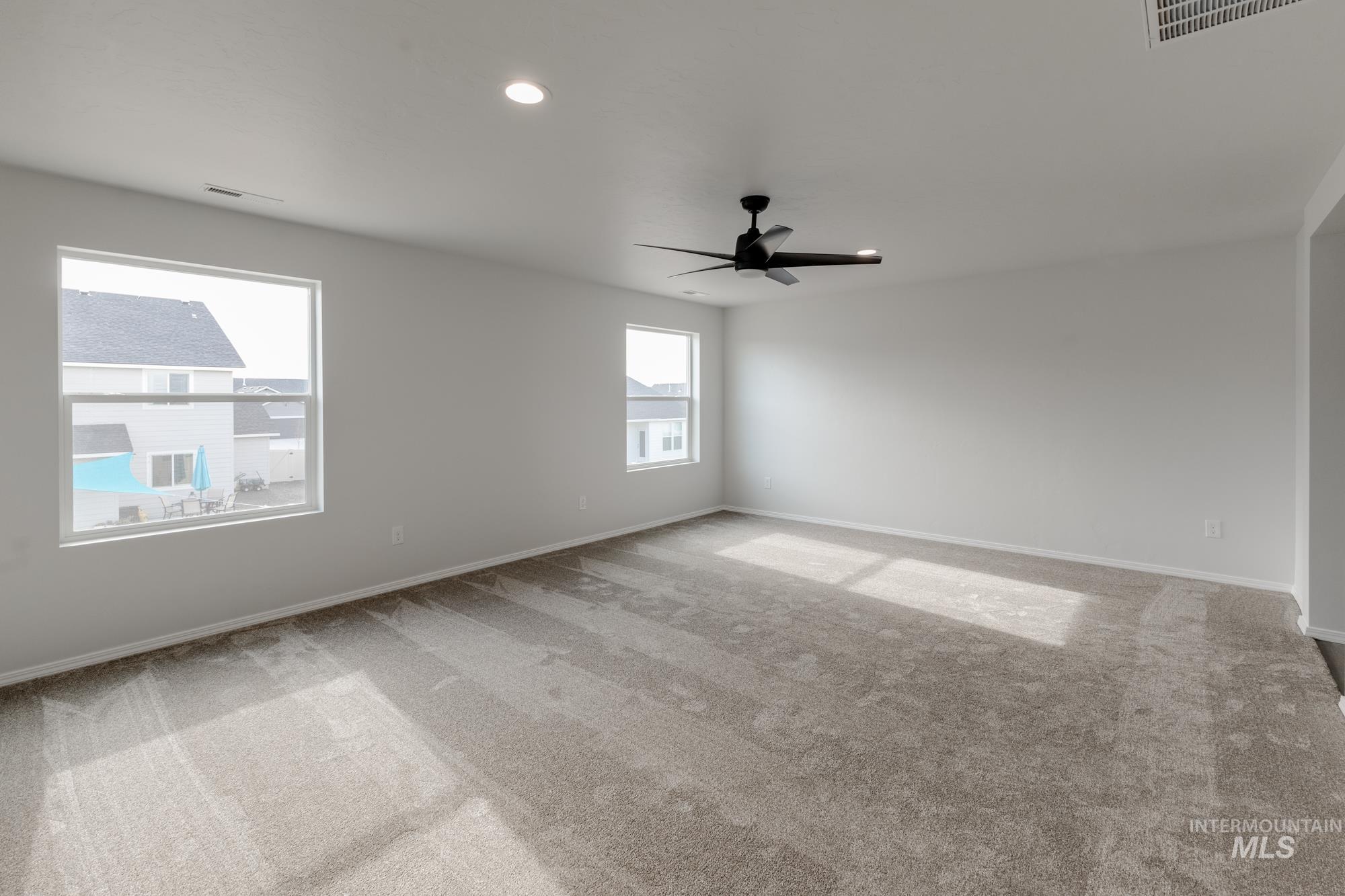 663 W Screech Owl Dr Property Photo 15