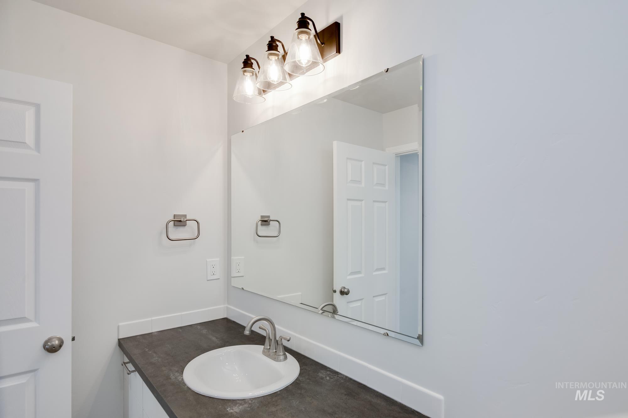 2219 W Cascara St Property Photo 14