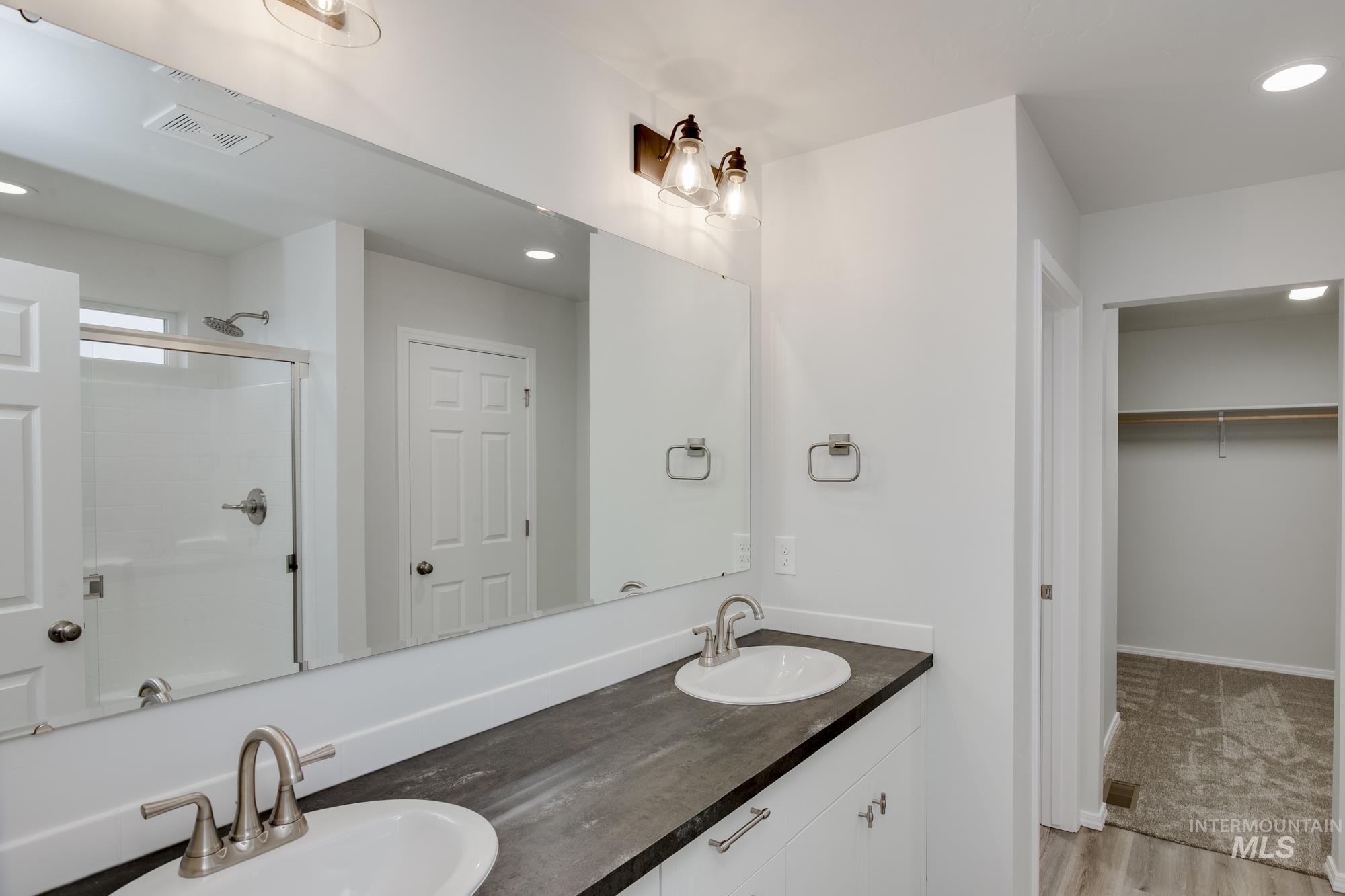 2219 W Cascara St Property Photo 19