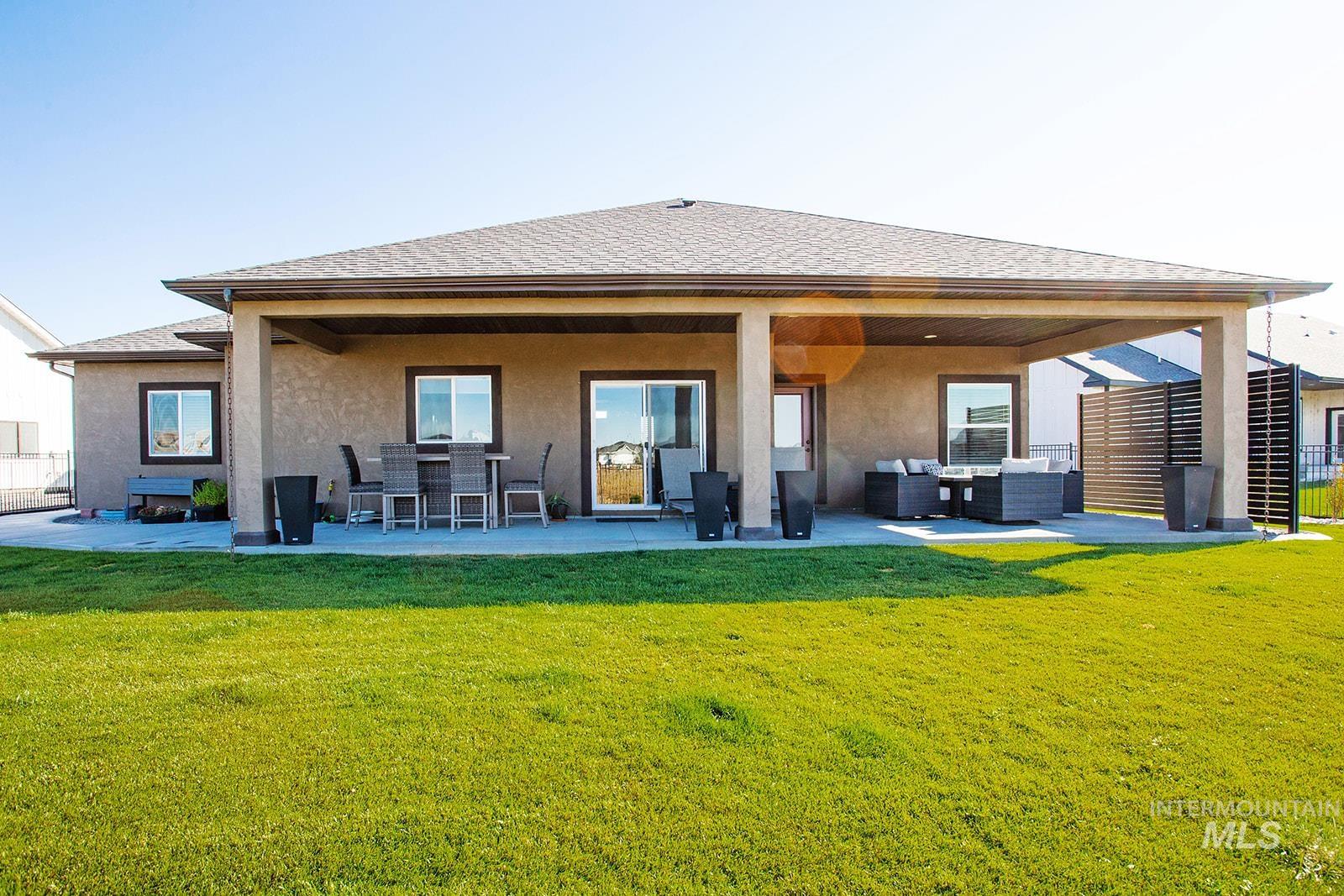 1529 Clear Creek Loop Property Photo 4