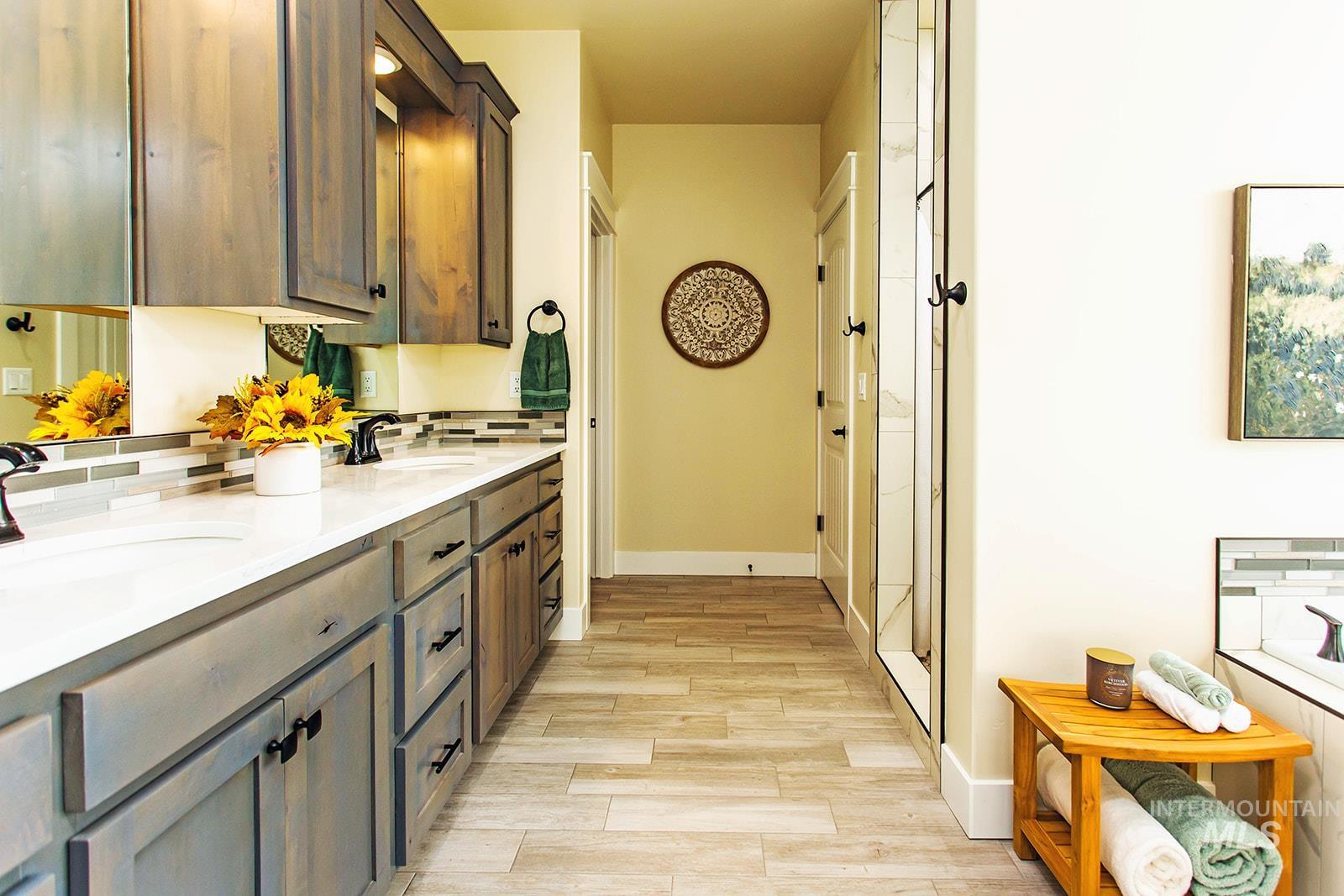 1529 Clear Creek Loop Property Photo 29