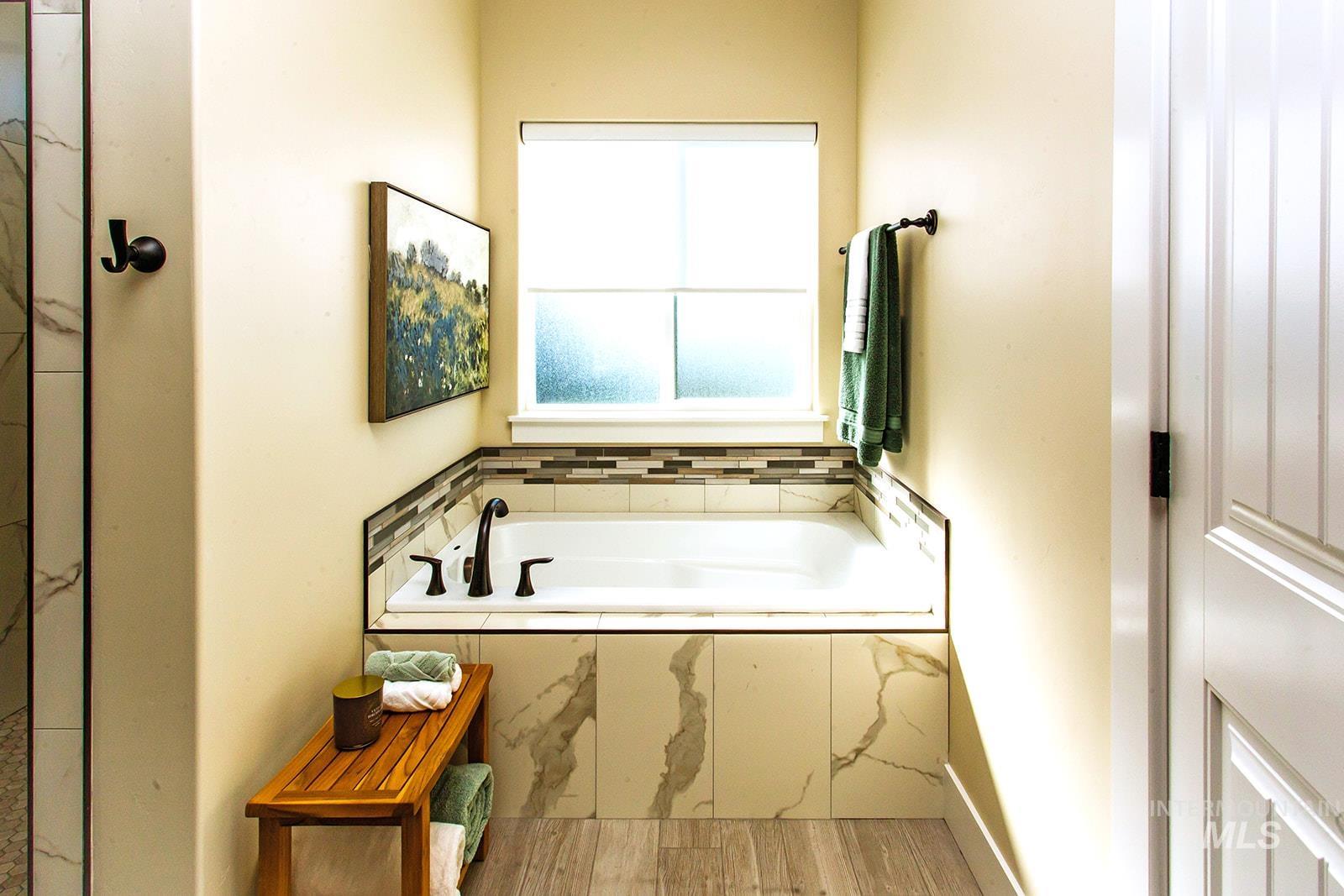 1529 Clear Creek Loop Property Photo 31