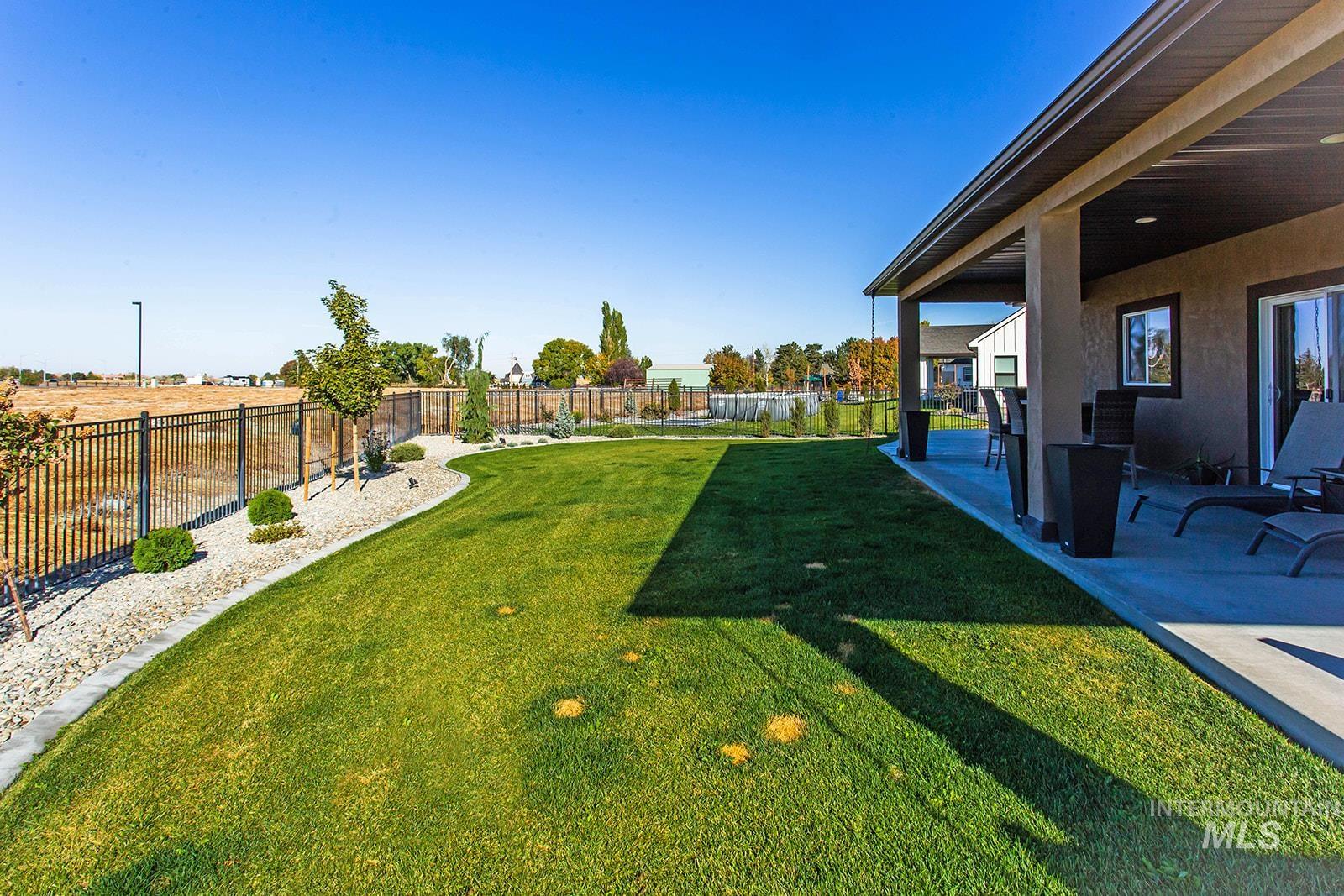 1529 Clear Creek Loop Property Photo 48