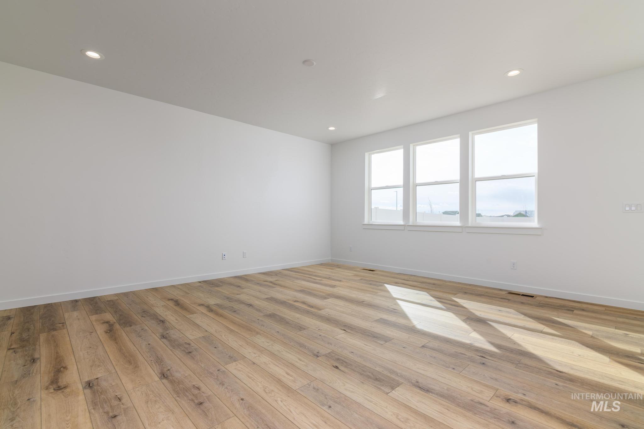 14583 Wing Spread Ct Property Photo 5