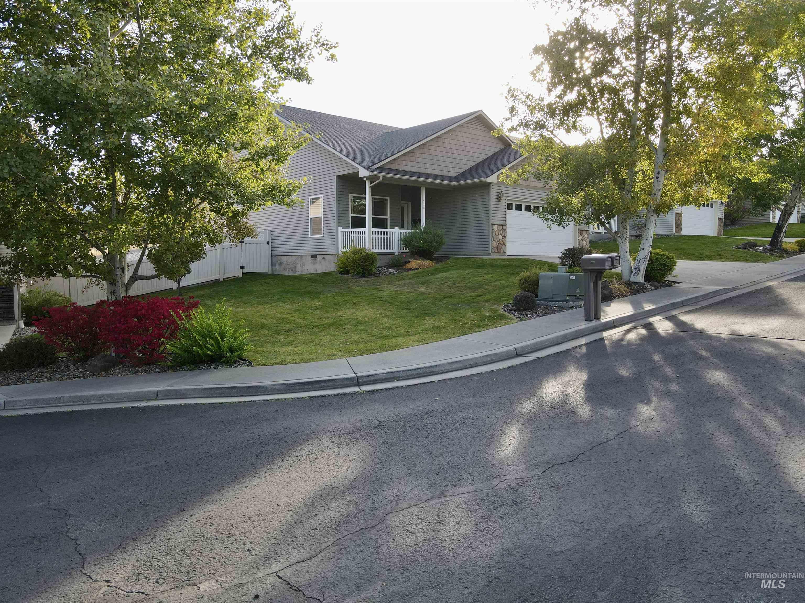 410 Aspen Lane Property Photo 2