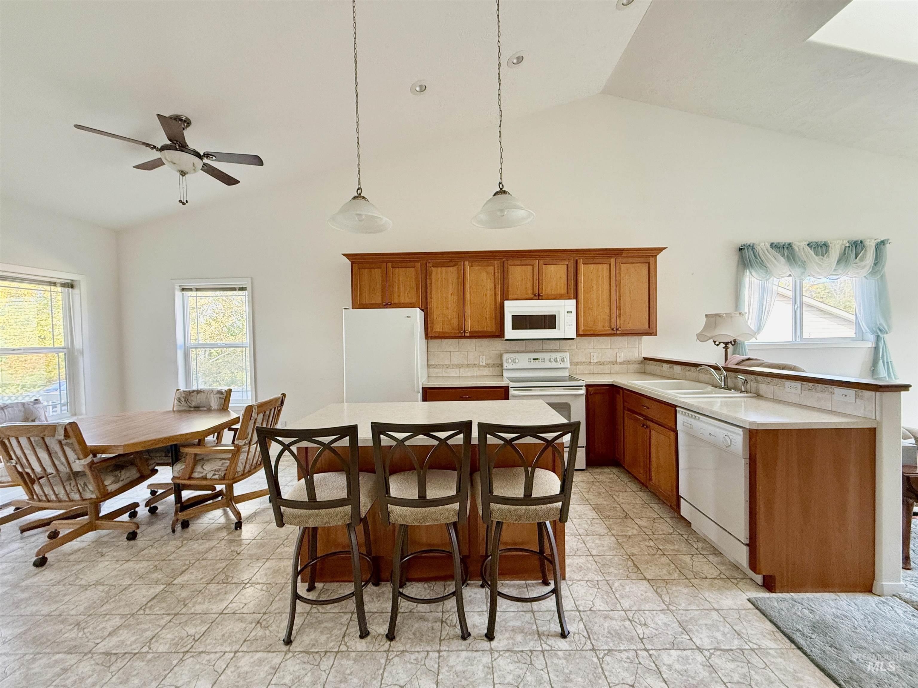 410 Aspen Lane Property Photo 7