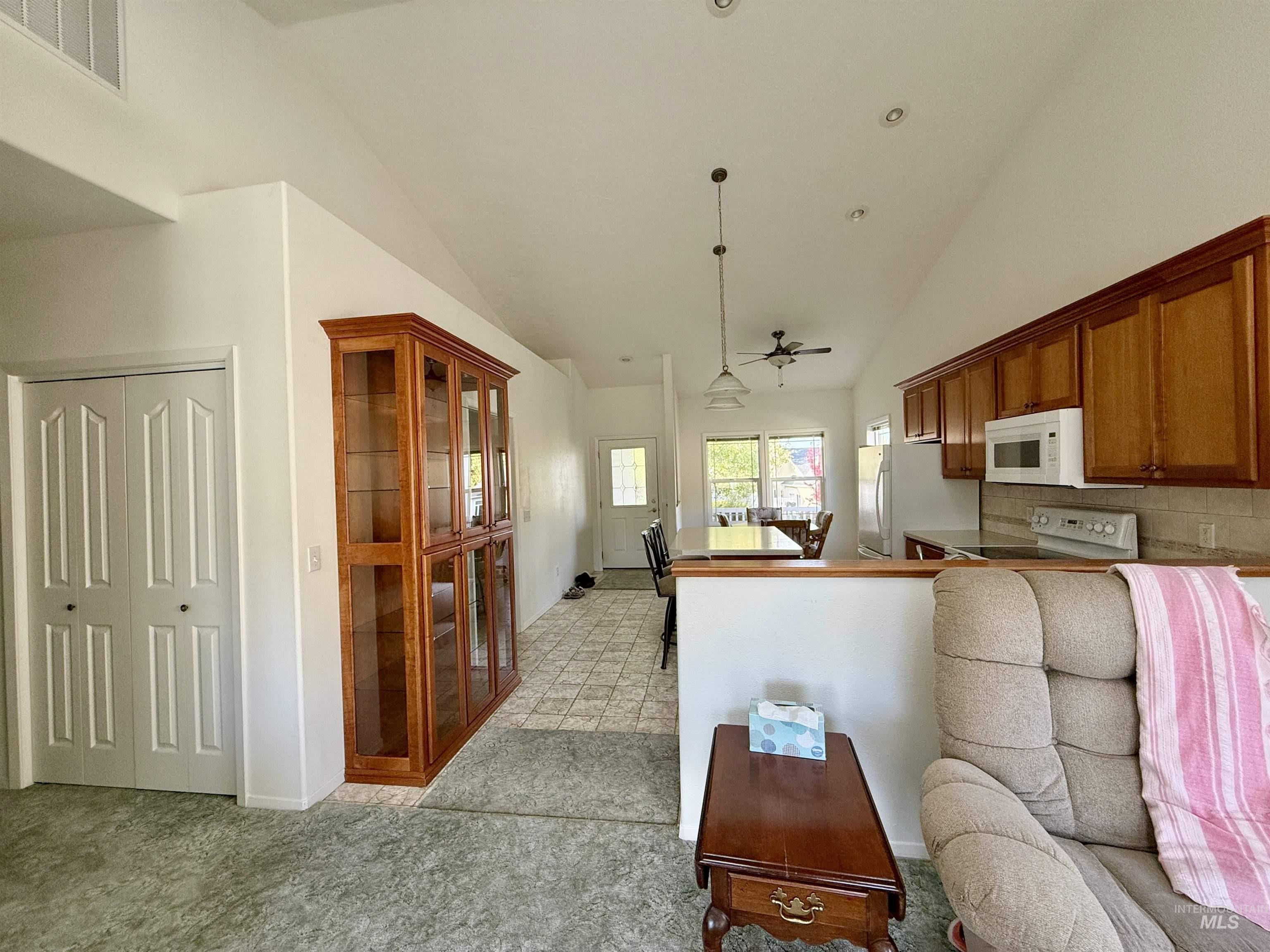 410 Aspen Lane Property Photo 8