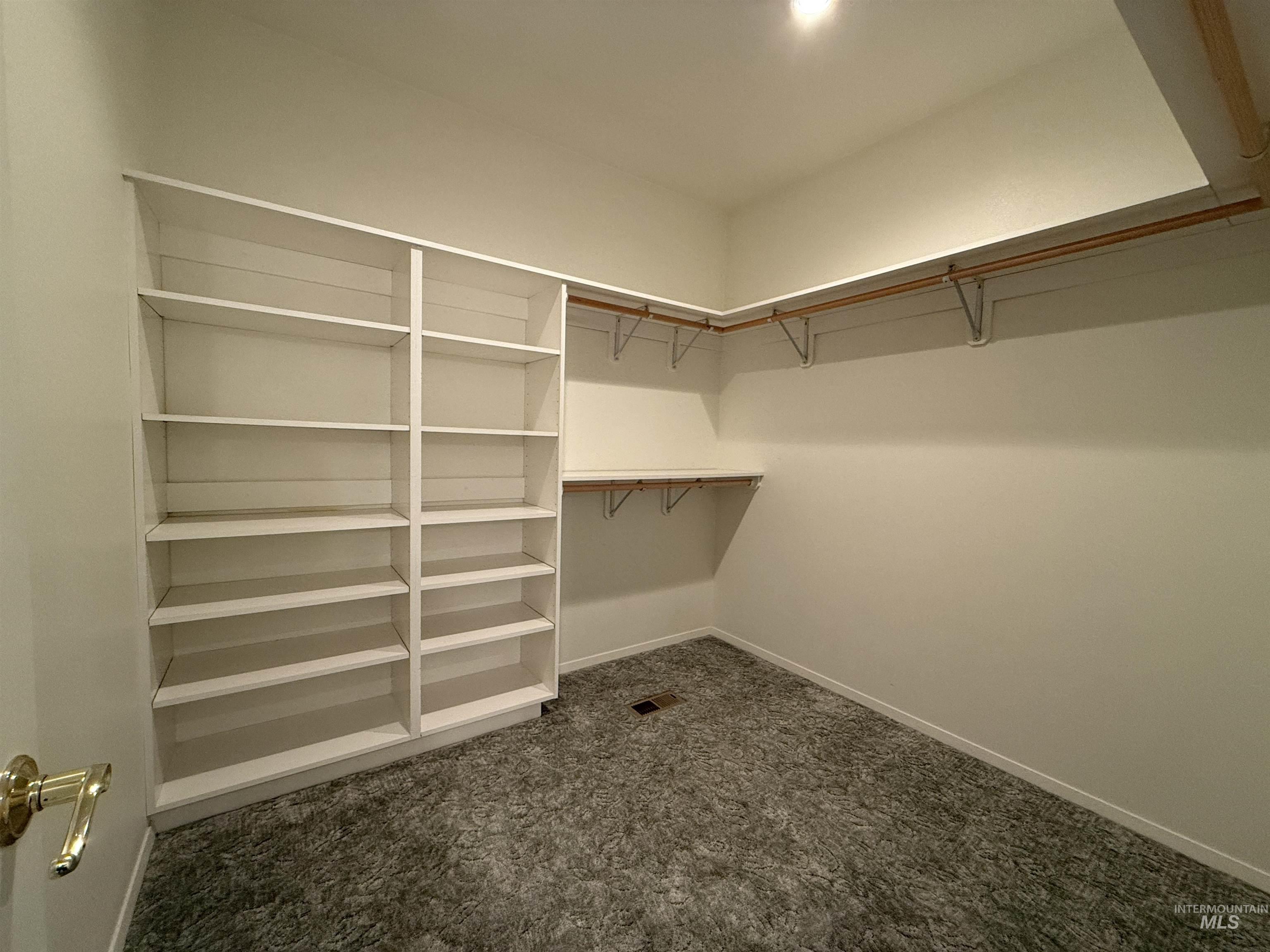410 Aspen Lane Property Photo 15